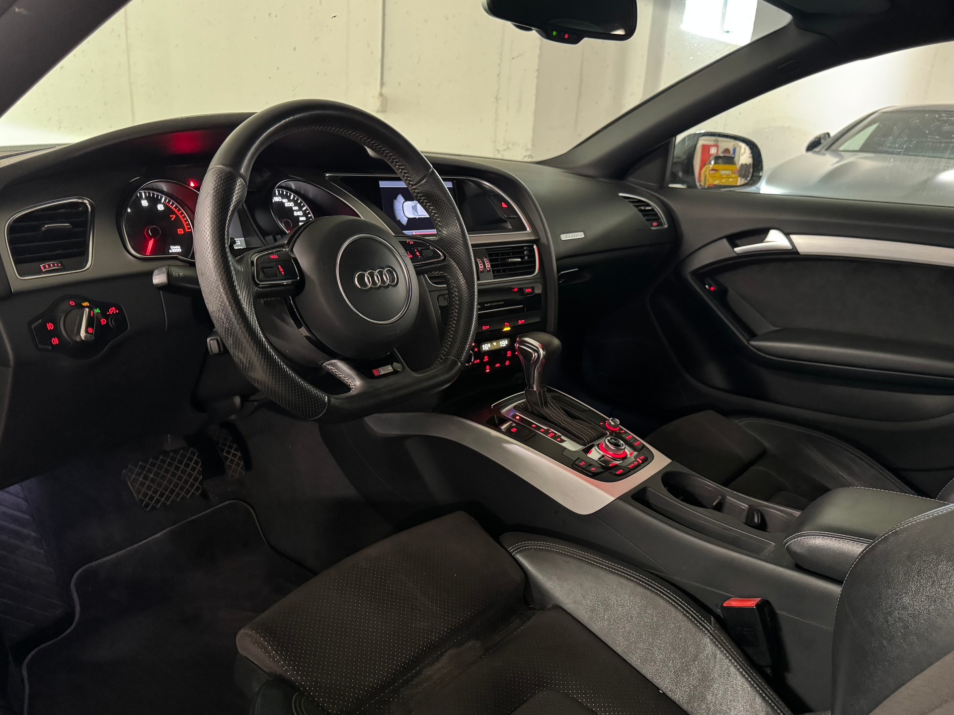 AUDI A5 Coupé 2.0 TFSI quattro S-tronic S-Line-image-10