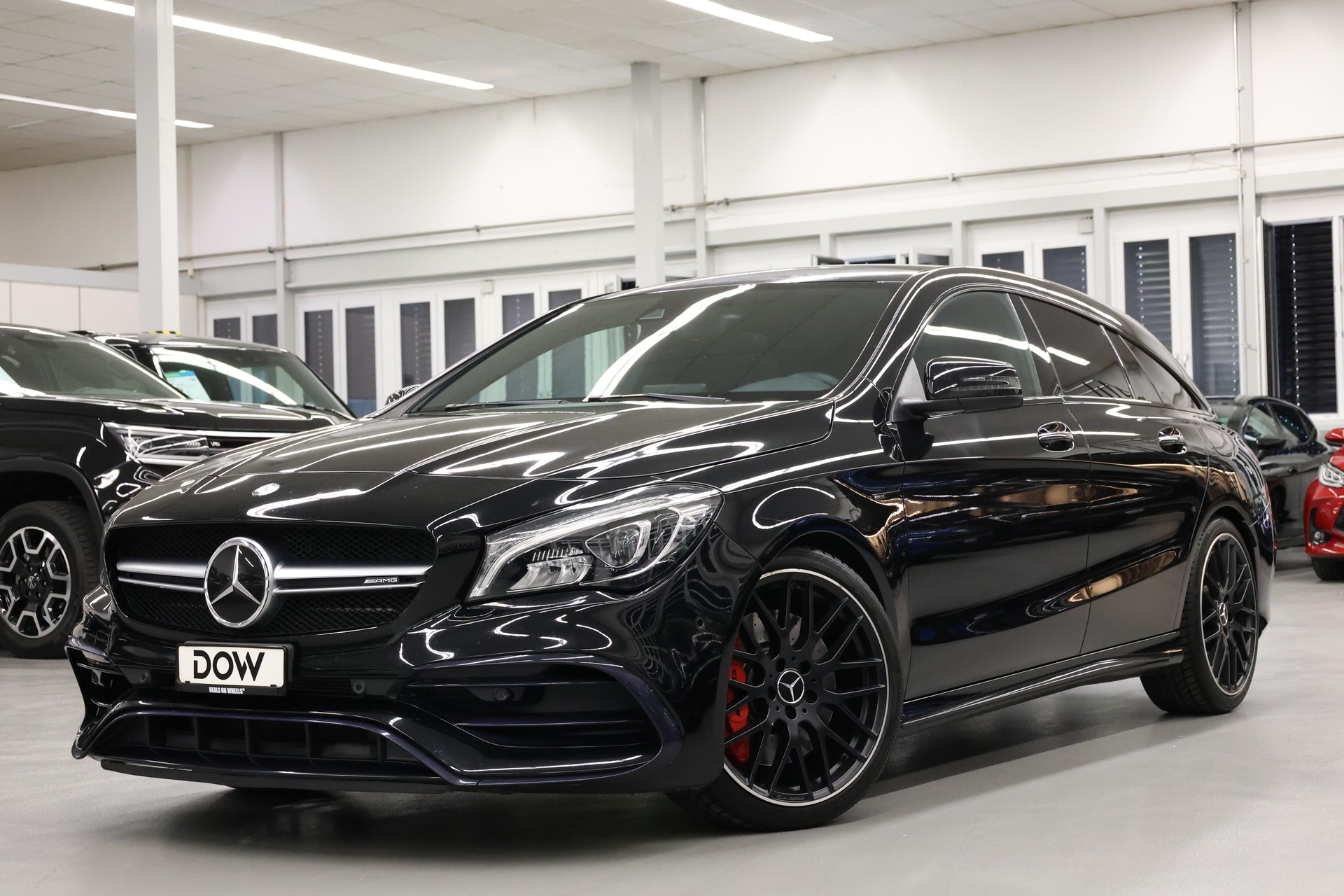 MERCEDES-BENZ CLA 45 AMG 4m Shooting Brake-image-0