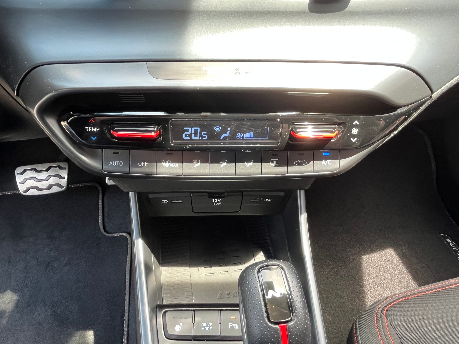 HYUNDAI i20 1.0 T-GDi N Line 48V MH iMT+++N-LINE+++-image-11