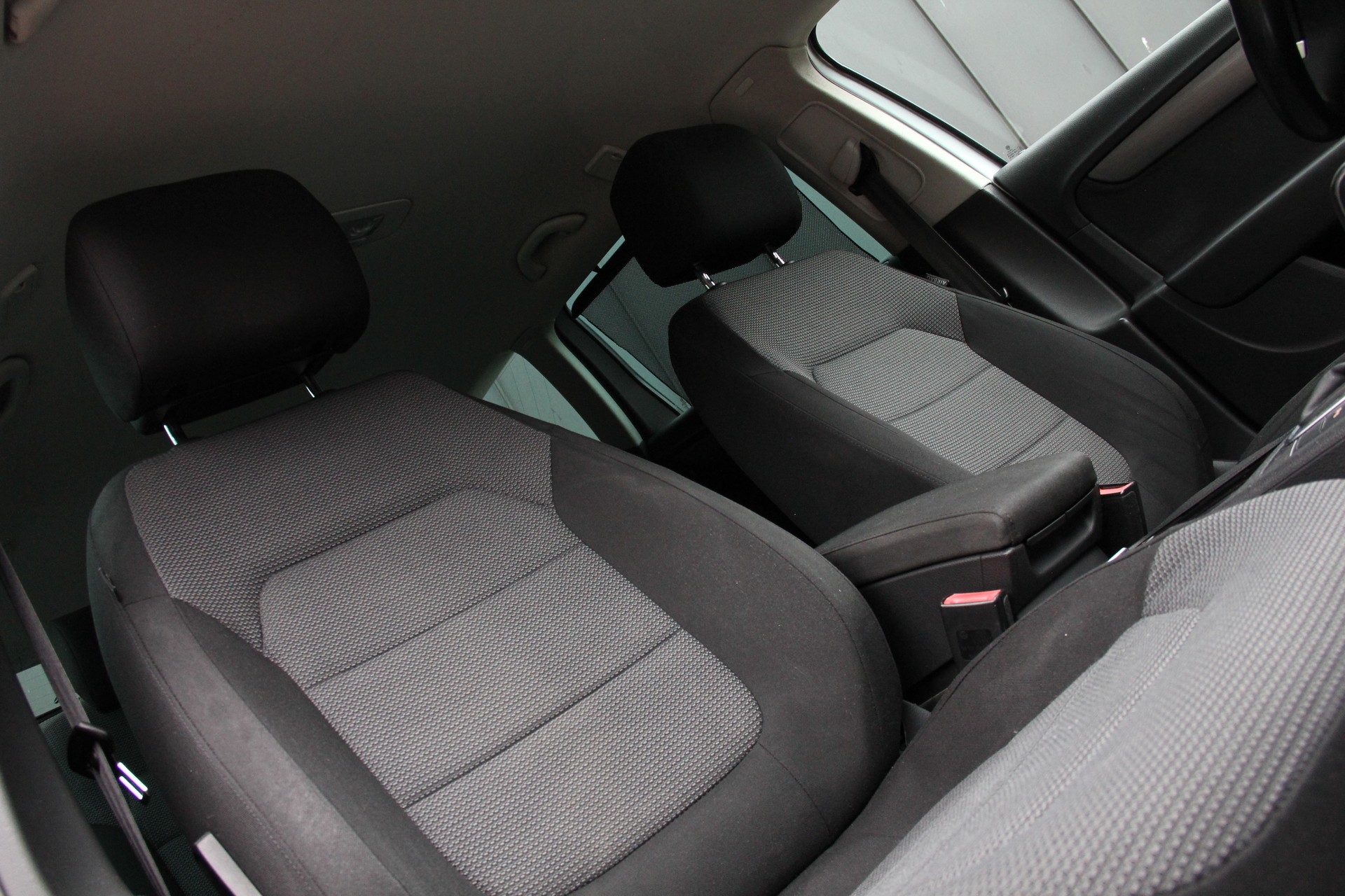 VW Passat Variant 2.0 TDI BlueMotion Technology Comfortline DSG-image-8