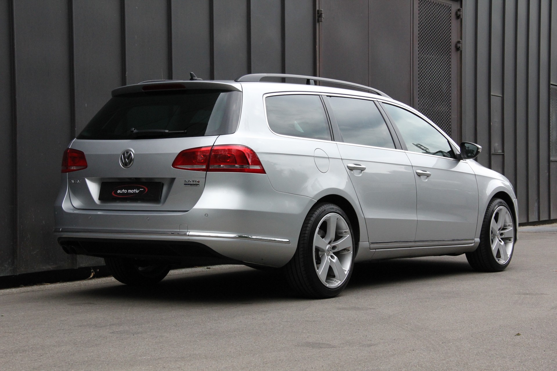 VW Passat Variant 2.0 TDI BlueMotion Technology Comfortline DSG-image-5
