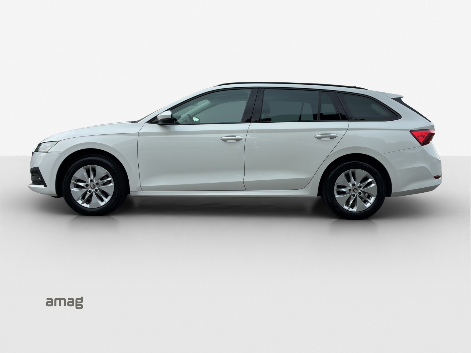 SKODA Octavia Combi 2.0 TDI DSG Ambition-image-1