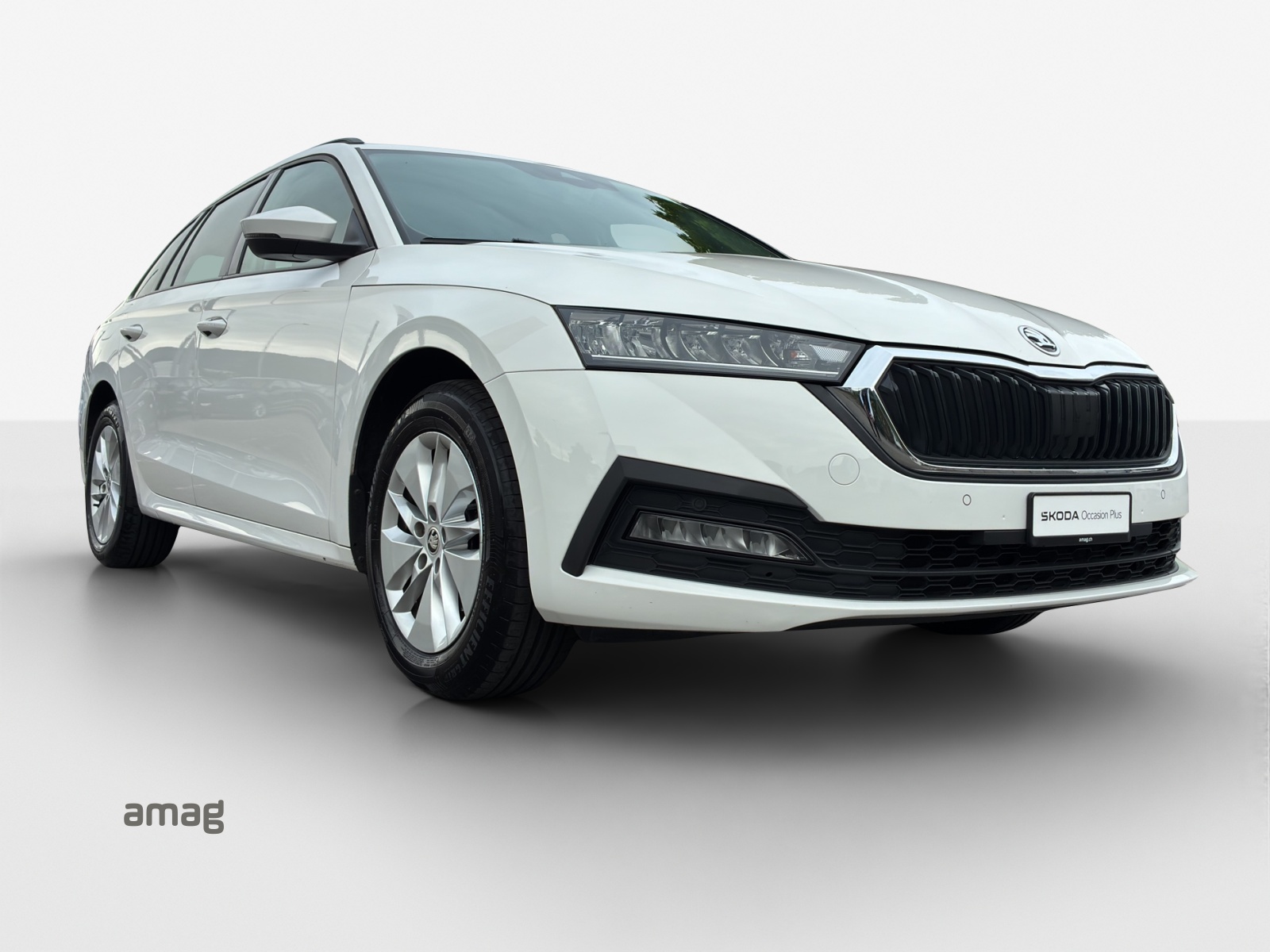 SKODA Octavia Combi 2.0 TDI DSG Ambition-image-5