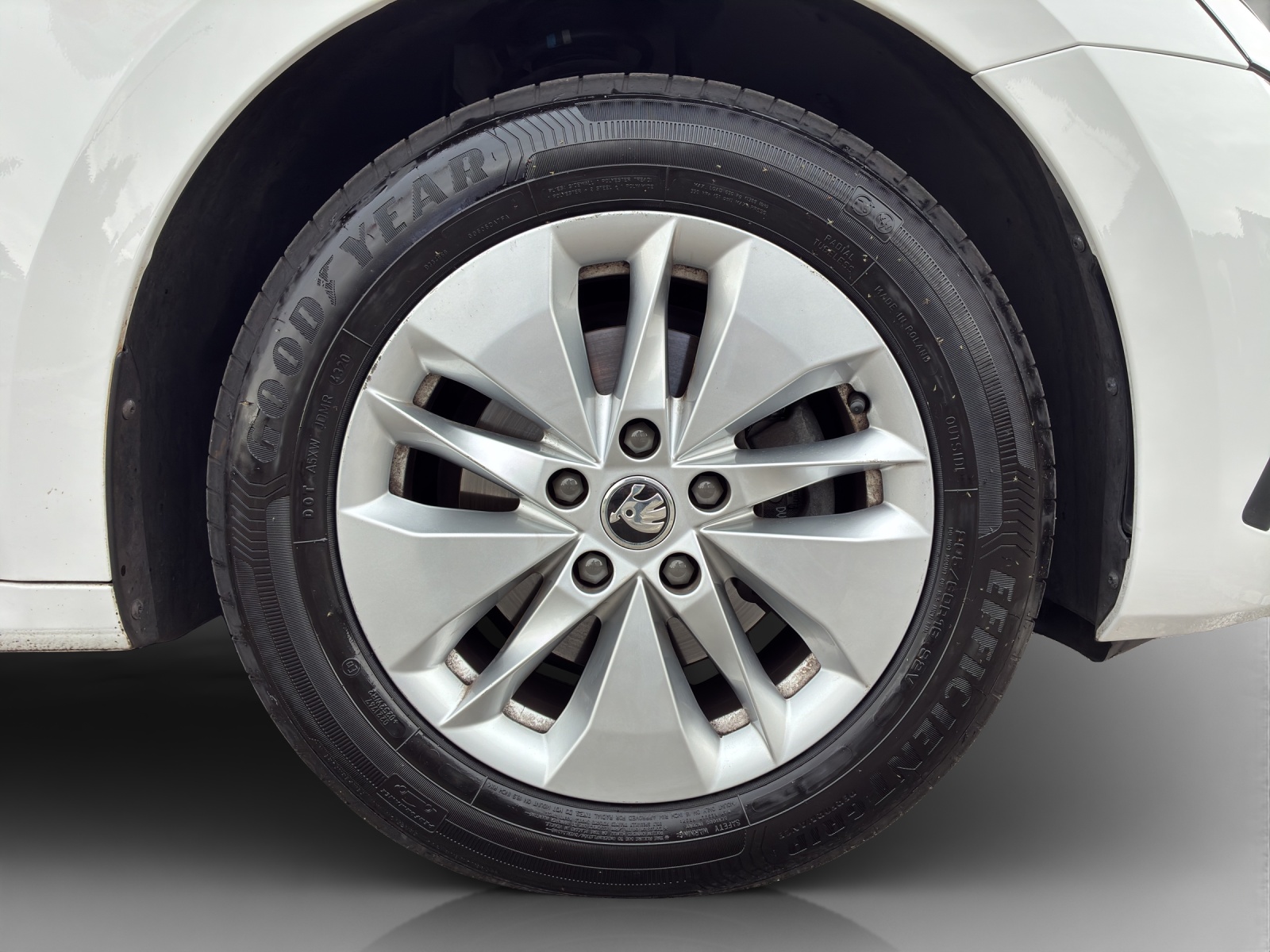 SKODA Octavia Combi 2.0 TDI DSG Ambition-image-15