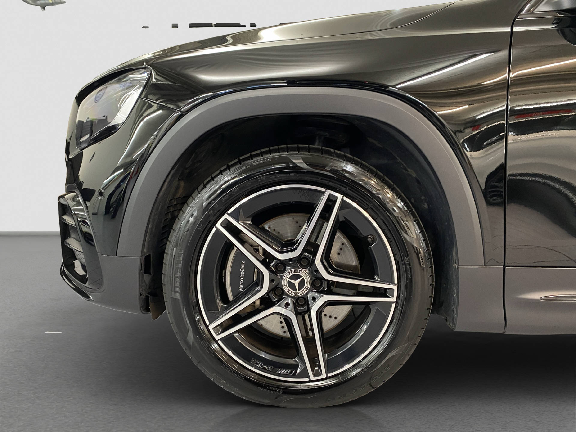 MERCEDES-BENZ GLB 220 AMG Line 4MATIC-image-5