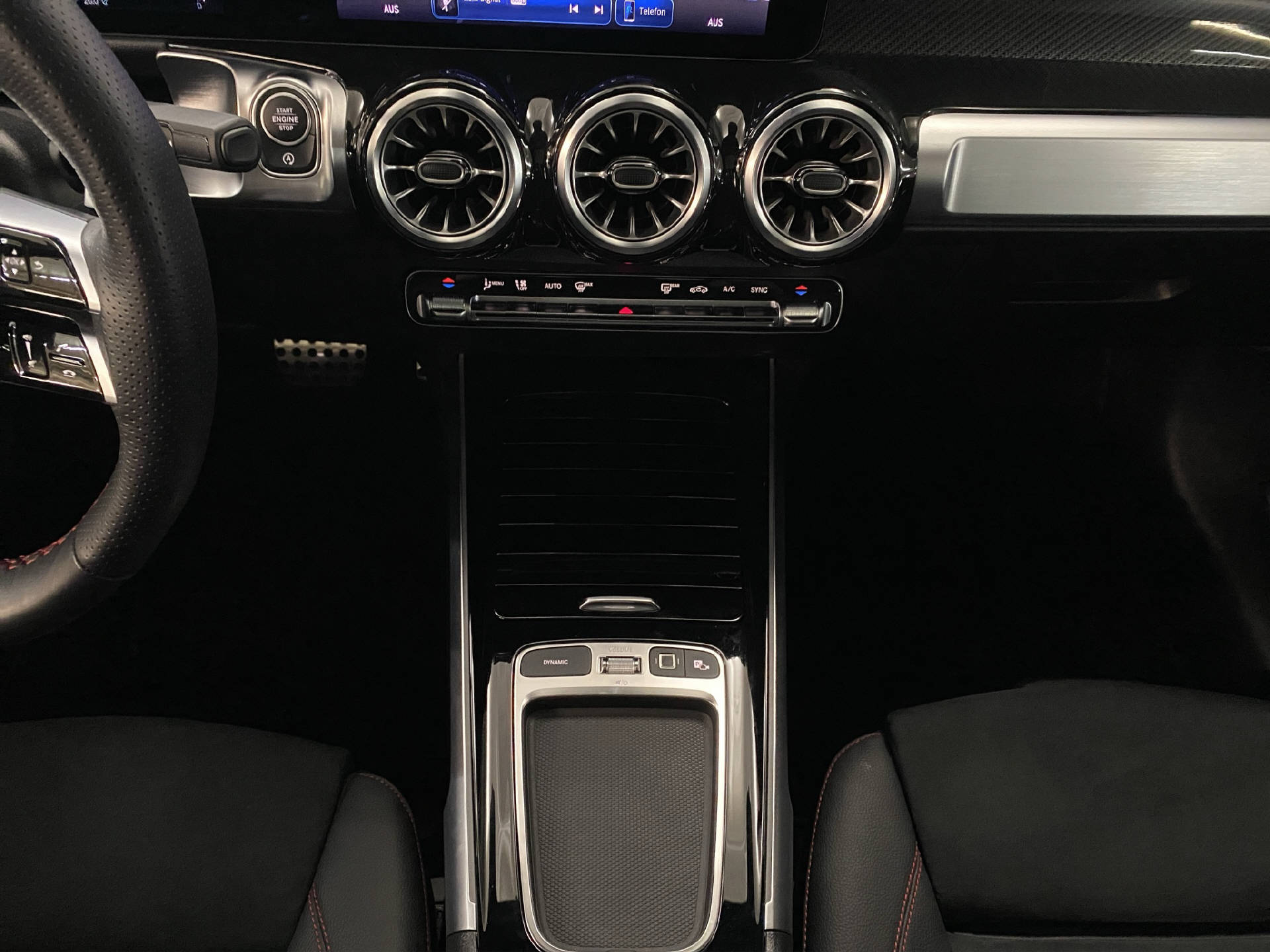 MERCEDES-BENZ GLB 220 AMG Line 4MATIC-image-9