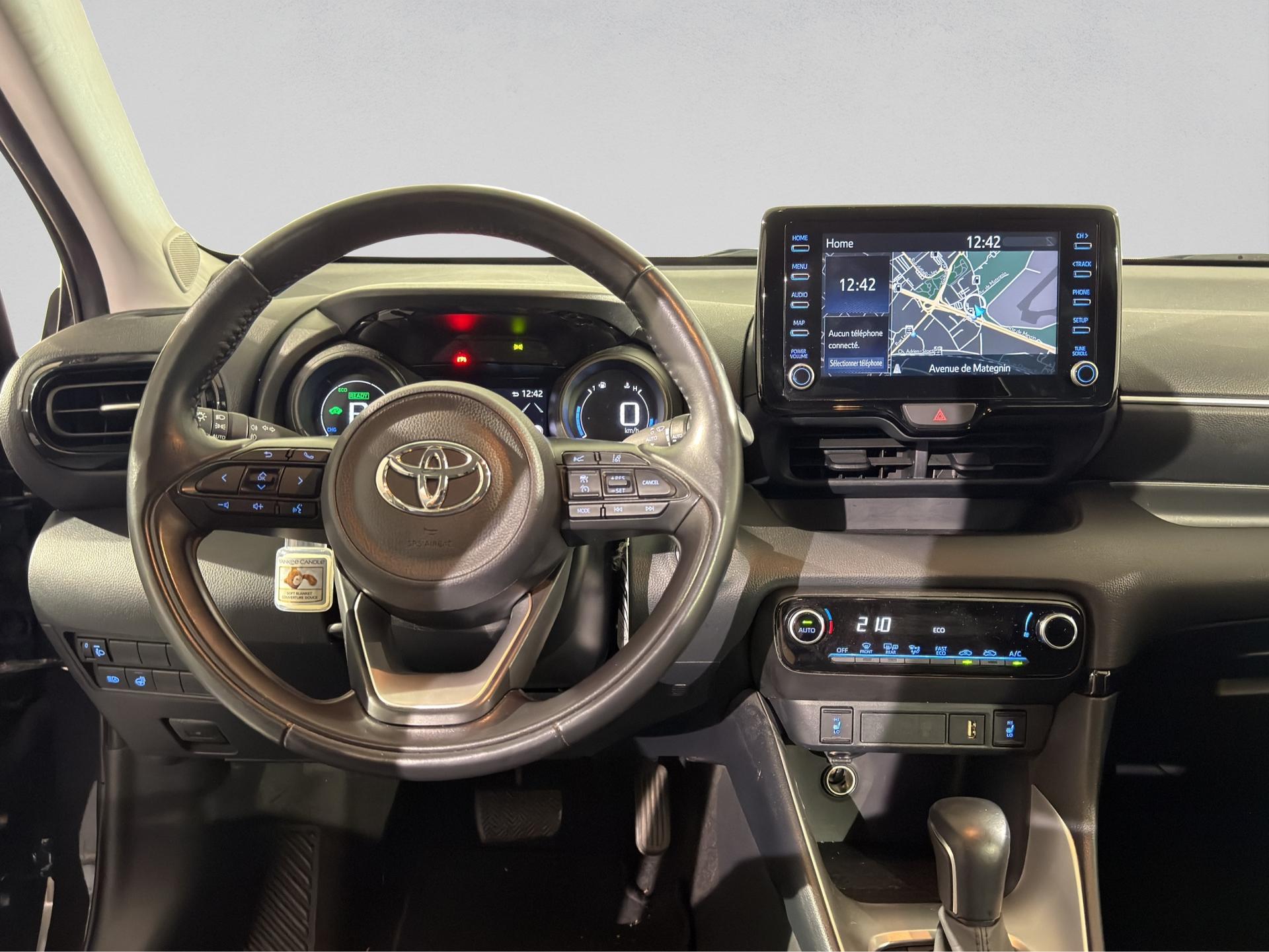 TOYOTA Yaris 1.5 Trend e-CVT-image-13