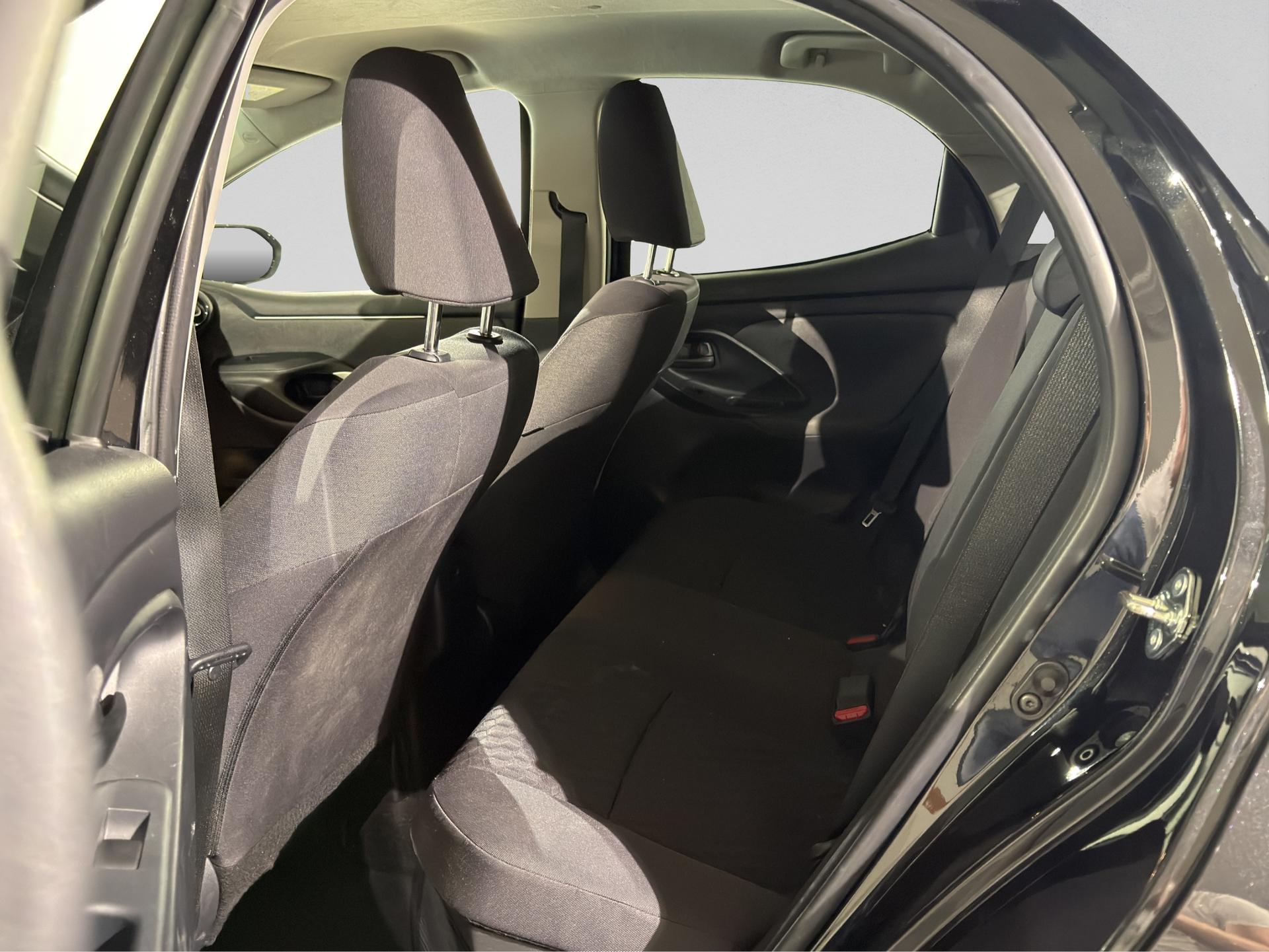 TOYOTA Yaris 1.5 Trend e-CVT-image-14