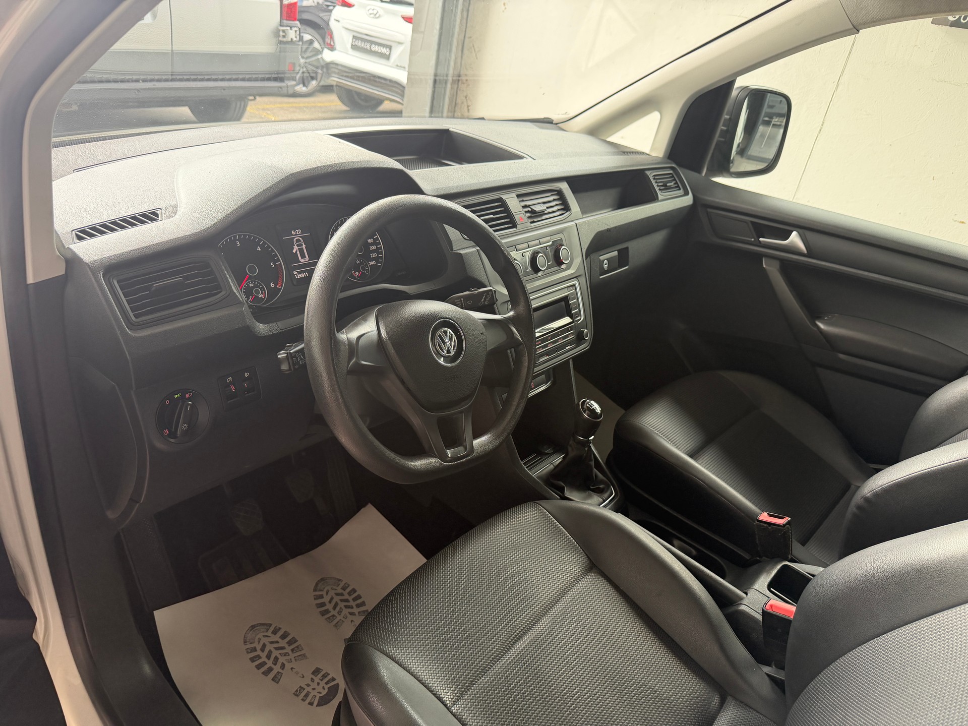 VW Caddy 2.0 TDI Trendline 4Motion-image-3