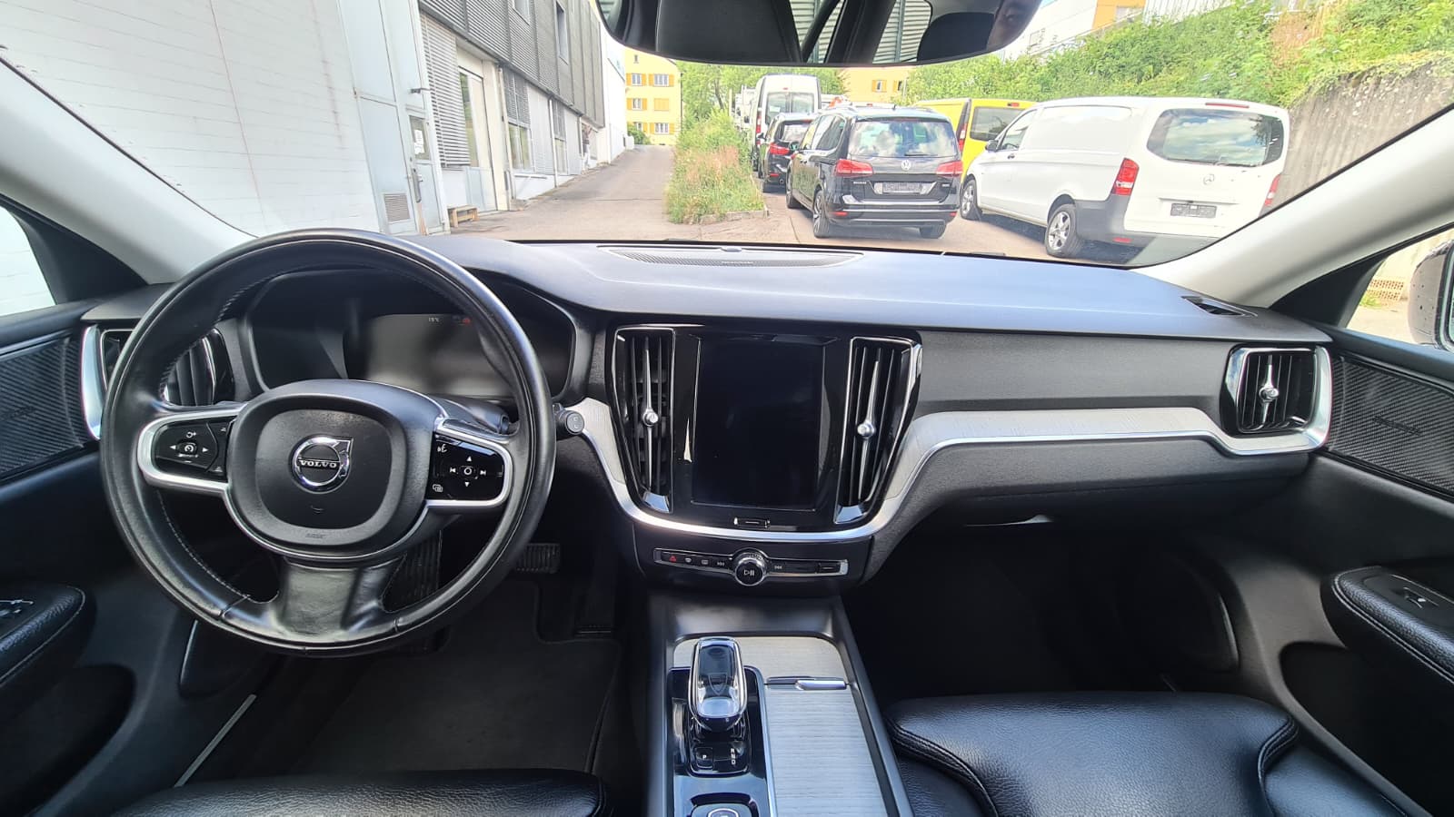VOLVO V60 B4 Diesel Mild Hybrid Inscription Geartronic ** Voll-Leder ** Gr-Navi ** RF-Kamera 360° ** Sitzmemory ** Ab MFK **-image-16