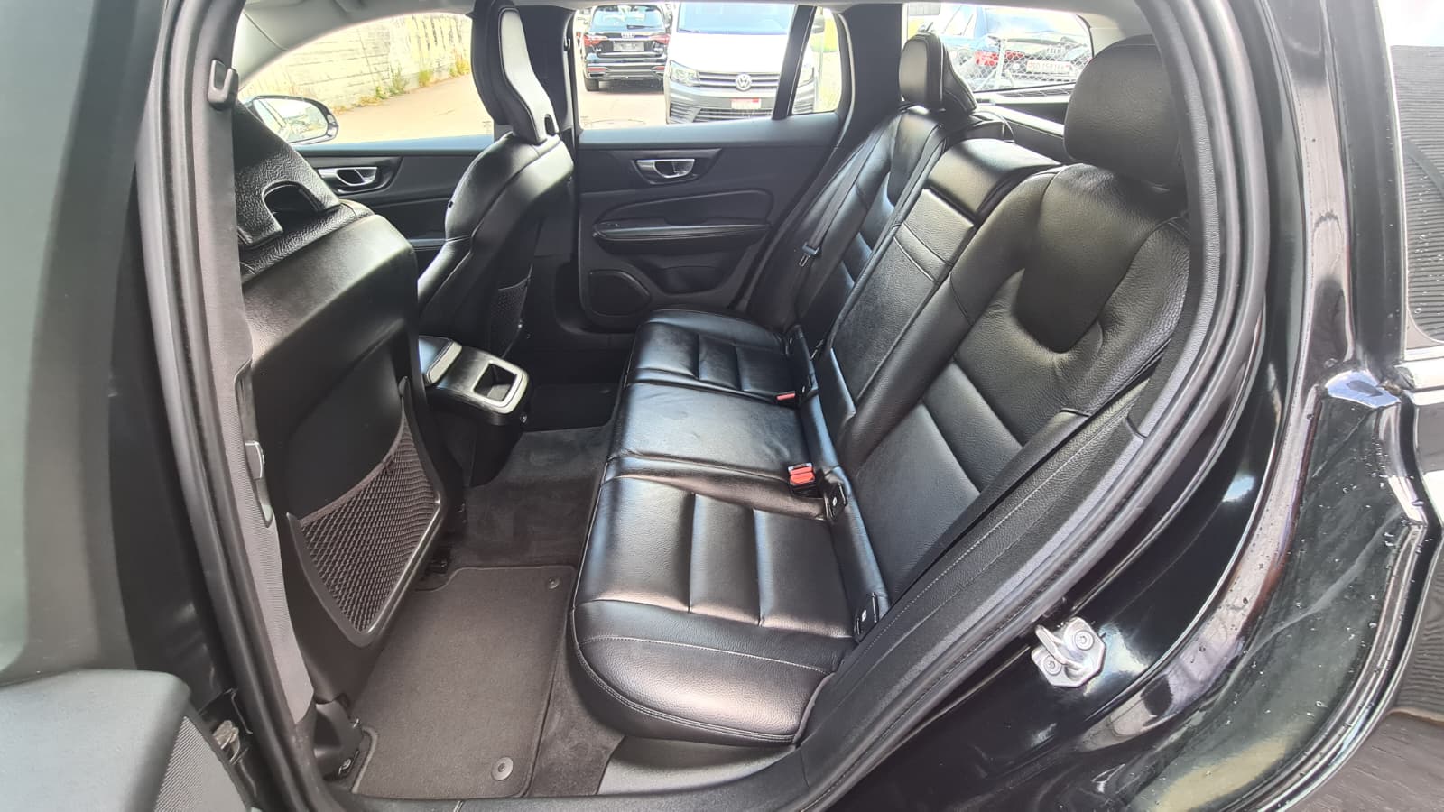 VOLVO V60 B4 Diesel Mild Hybrid Inscription Geartronic ** Voll-Leder ** Gr-Navi ** RF-Kamera 360° ** Sitzmemory ** Ab MFK **-image-18