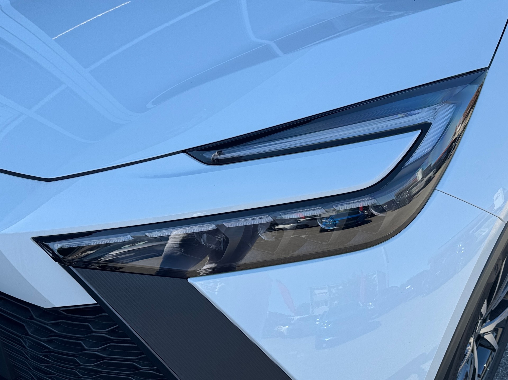 TOYOTA C-HR 1.8 HSD CVT Swiss Edition-image-3