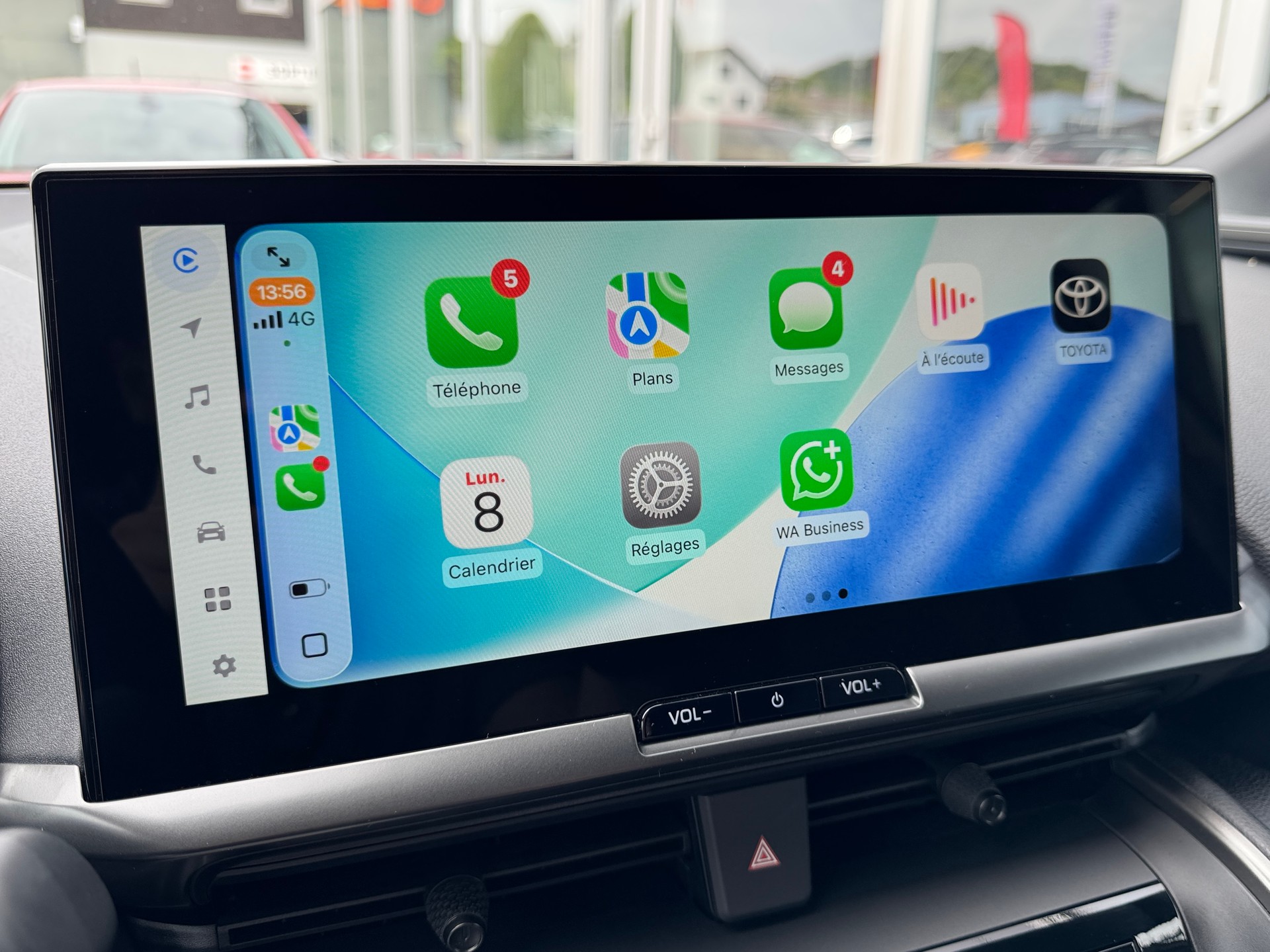 TOYOTA C-HR 1.8 HSD CVT Swiss Edition-image-22