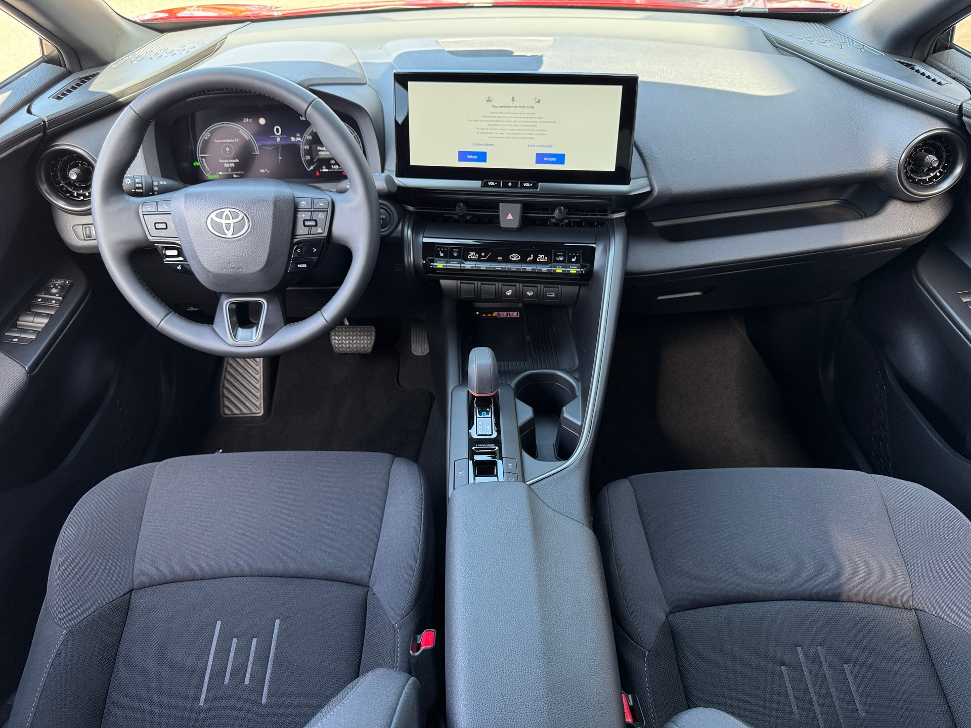 TOYOTA C-HR 1.8 HSD CVT Swiss Edition-image-11