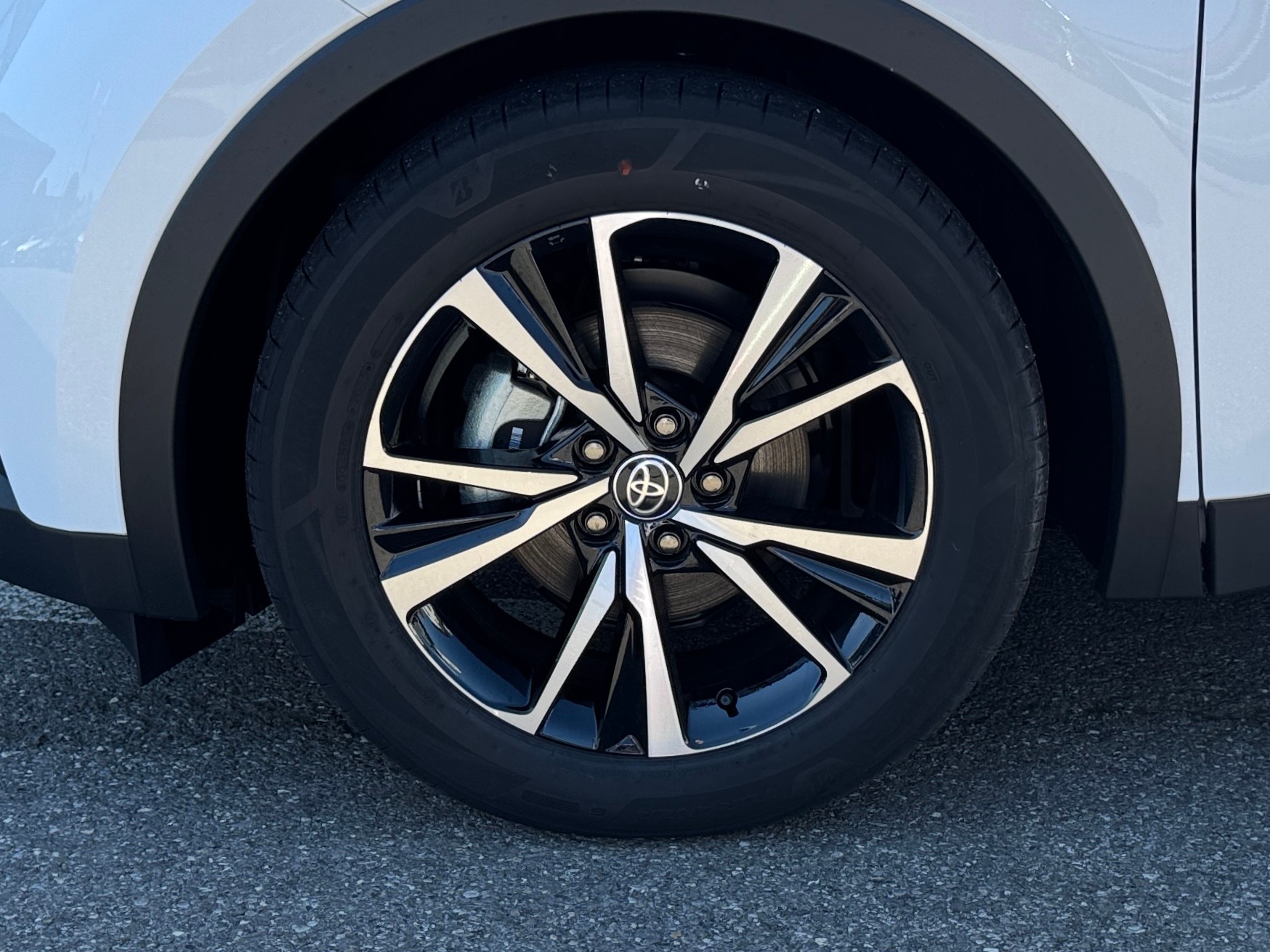 TOYOTA C-HR 1.8 HSD CVT Swiss Edition-image-6