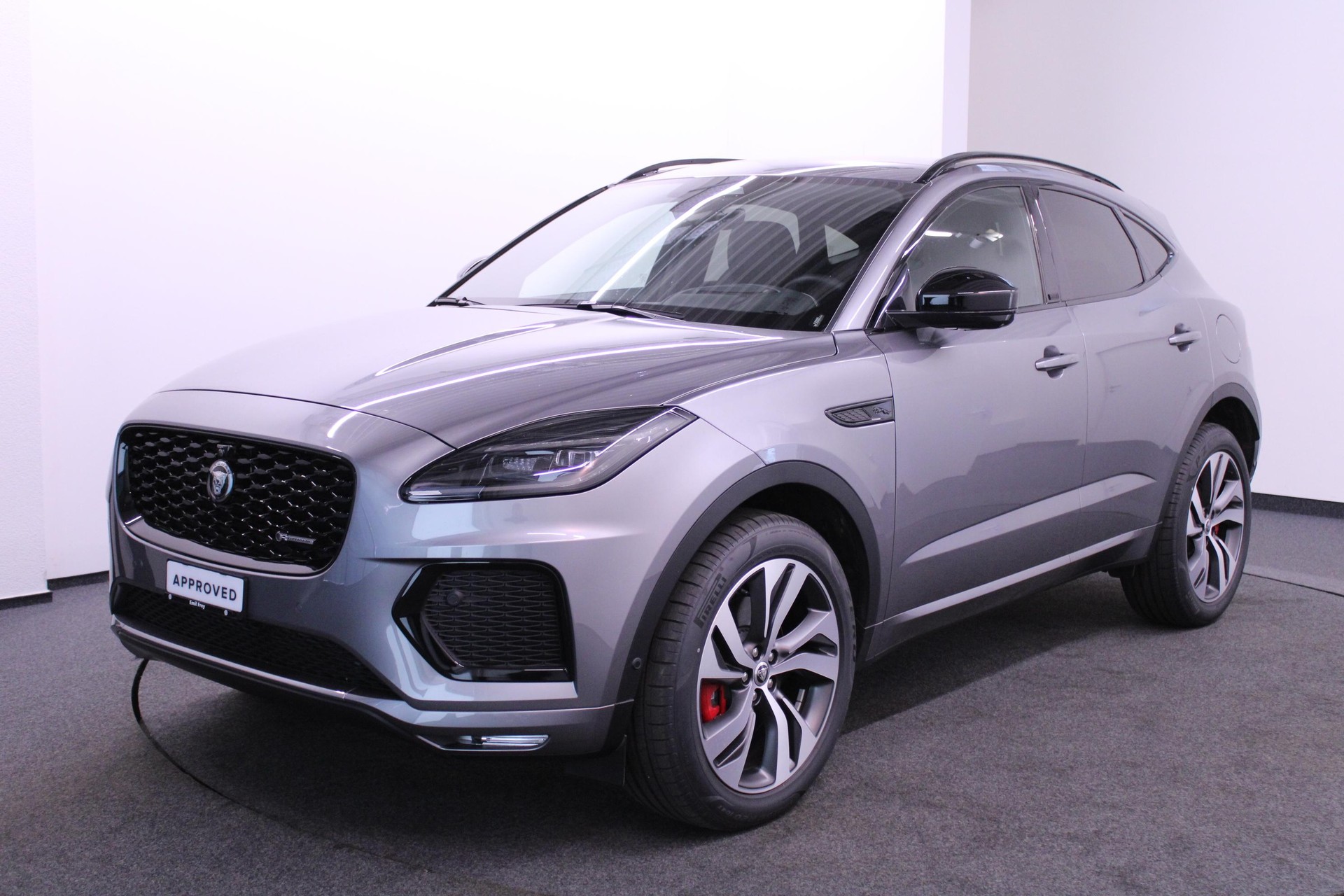 JAGUAR E-Pace 1.5 T 300e R-Dynamic SE AWD-image-0