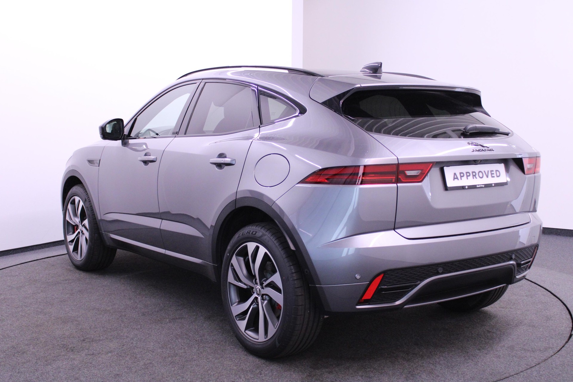 JAGUAR E-Pace 1.5 T 300e R-Dynamic SE AWD-image-3