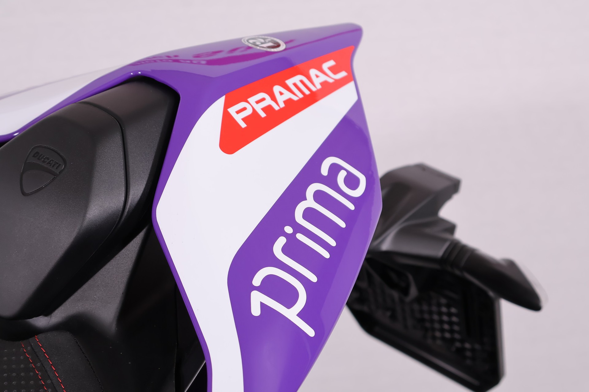 DUCATI Panigale V4 2023 Racing Replica Martin-image-7