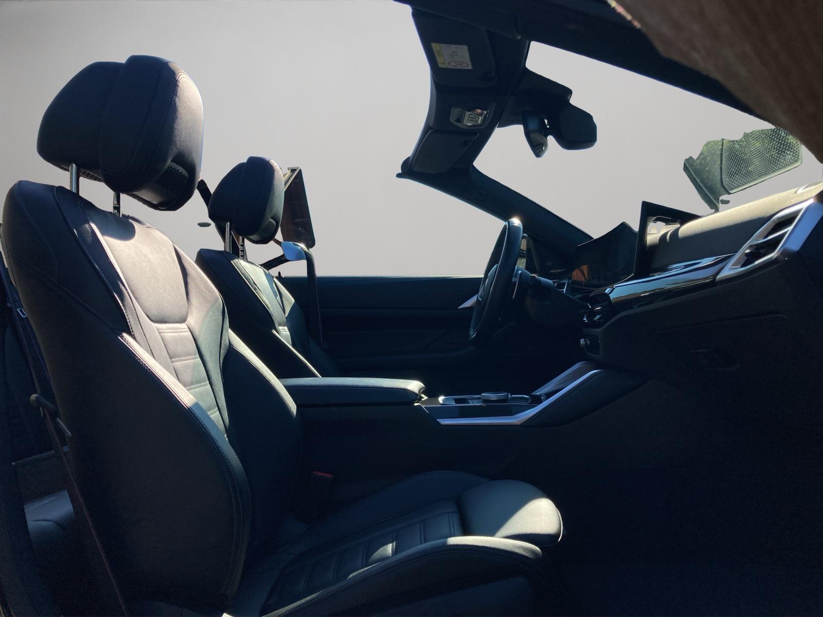 BMW M440i xDrive Cabrio-image-10