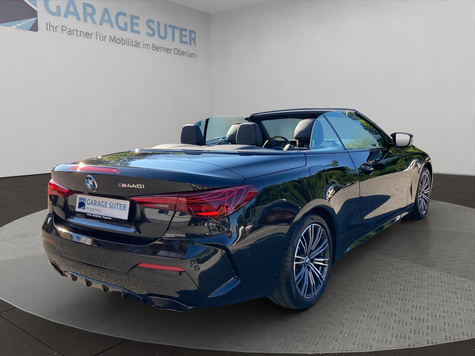 BMW M440i xDrive Cabrio-image-4