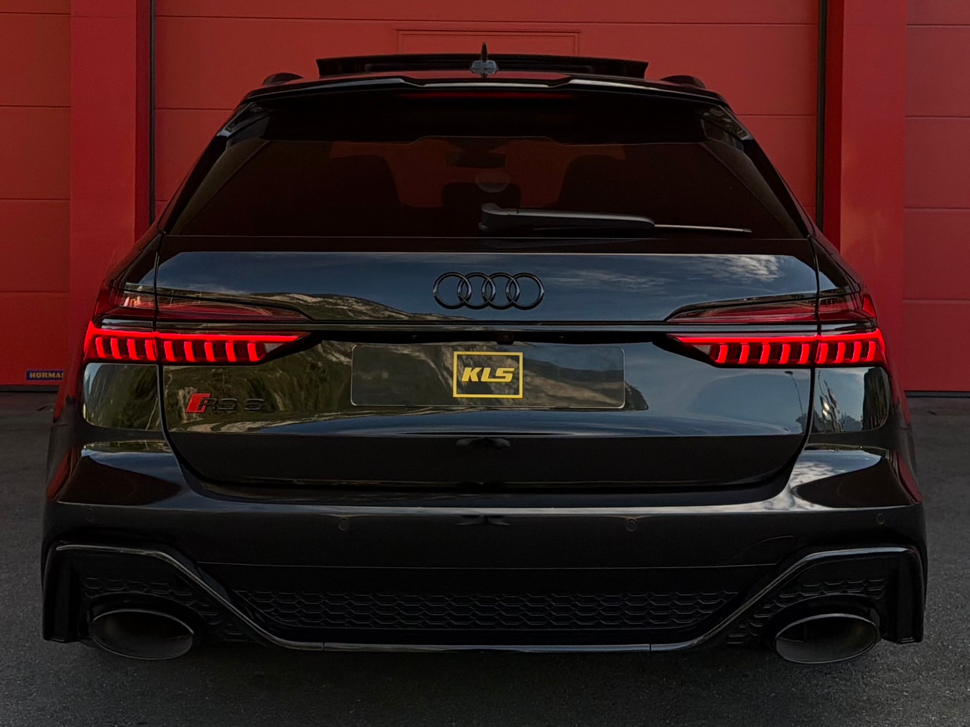 AUDI RS6 Avant 4.0 TFSI V8 quattro-image-4