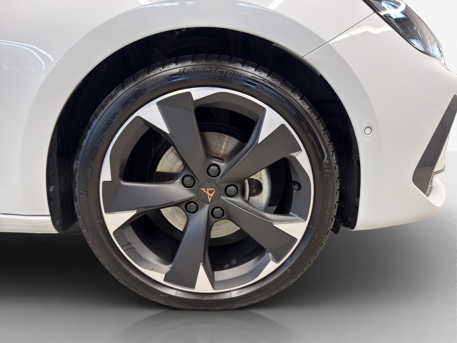 CUPRA LEON ST 1.5 eTSI DSG-image-14