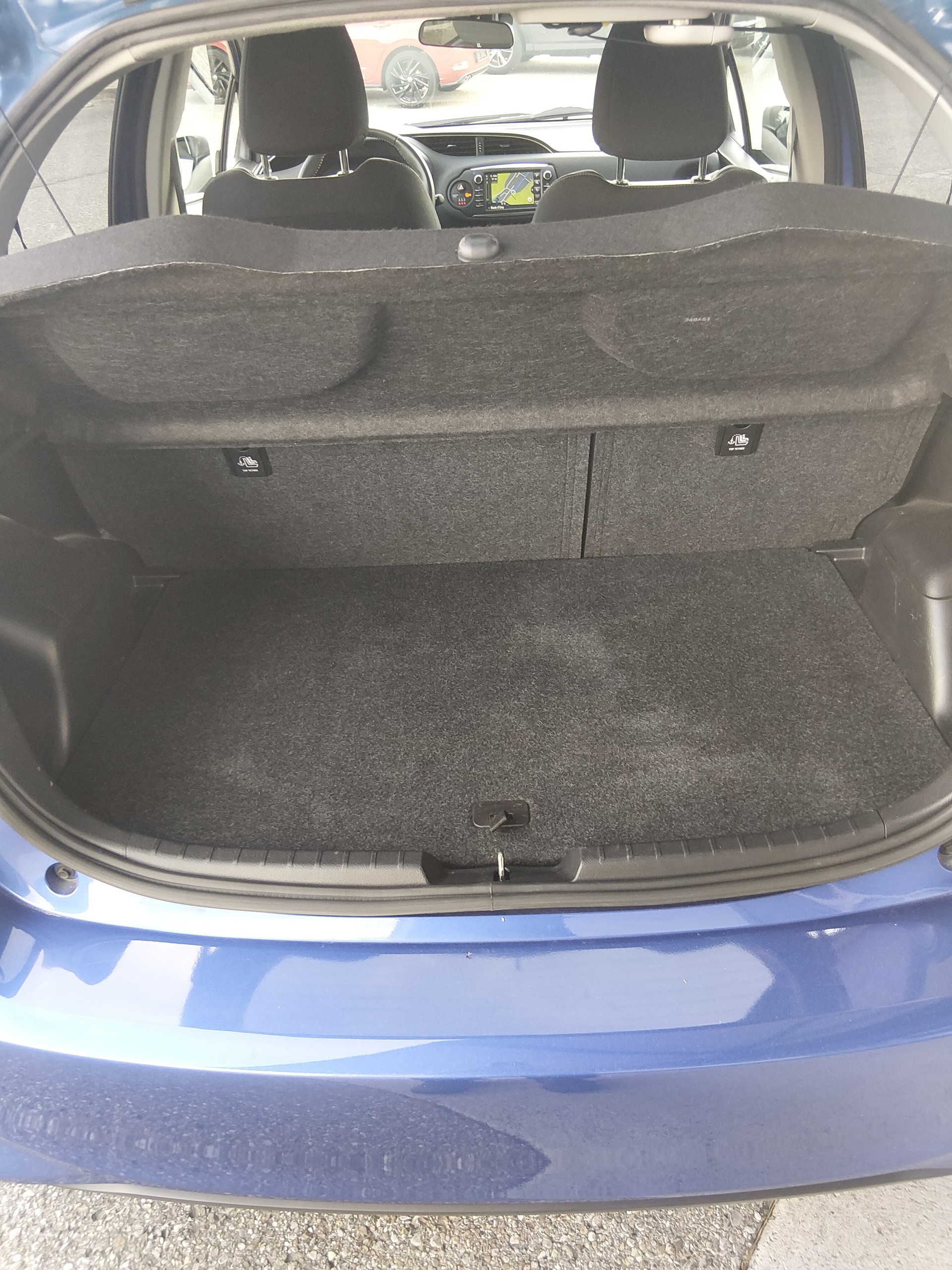 TOYOTA Yaris 1.5 Trend-image-9