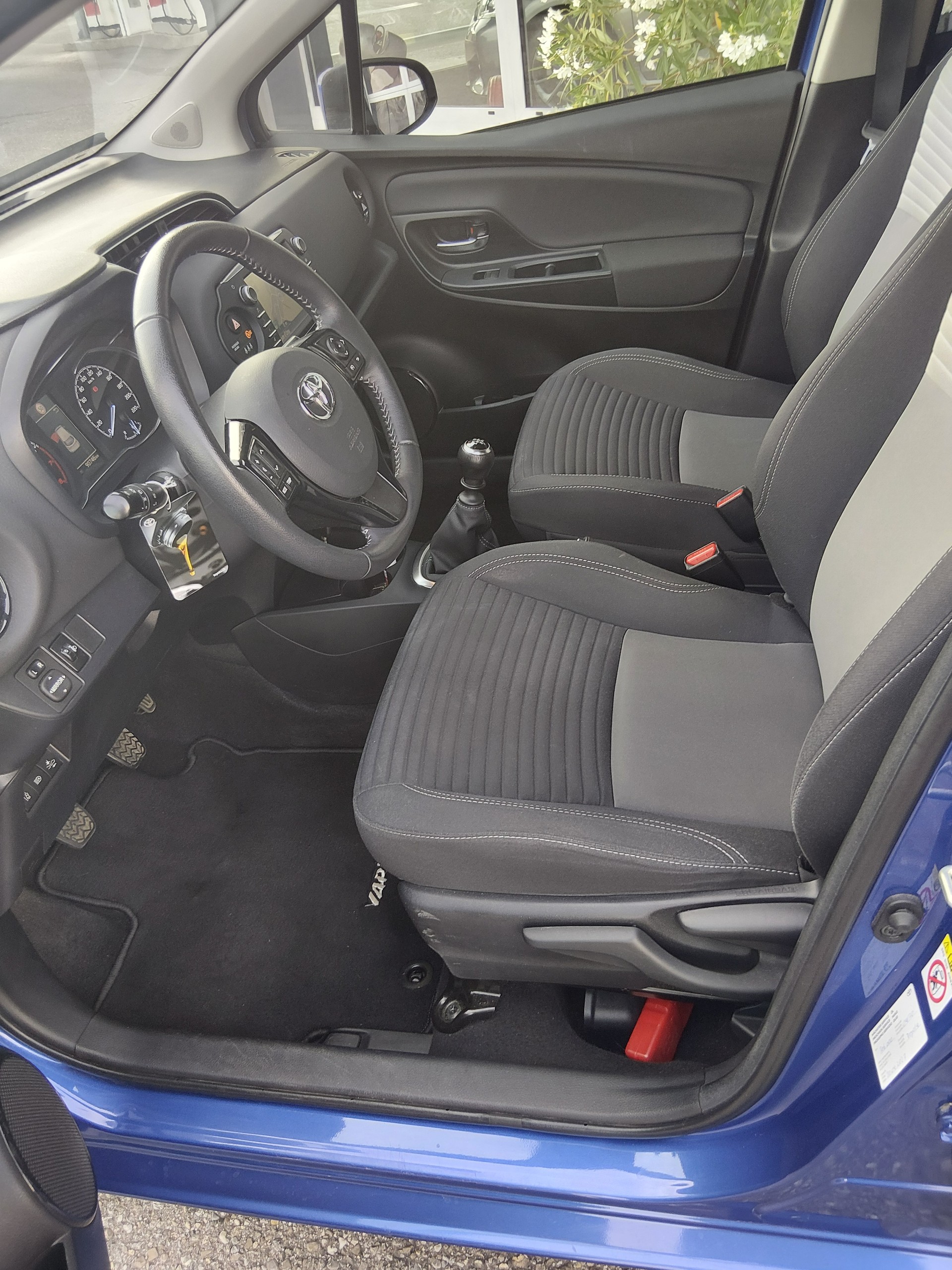 TOYOTA Yaris 1.5 Trend-image-7