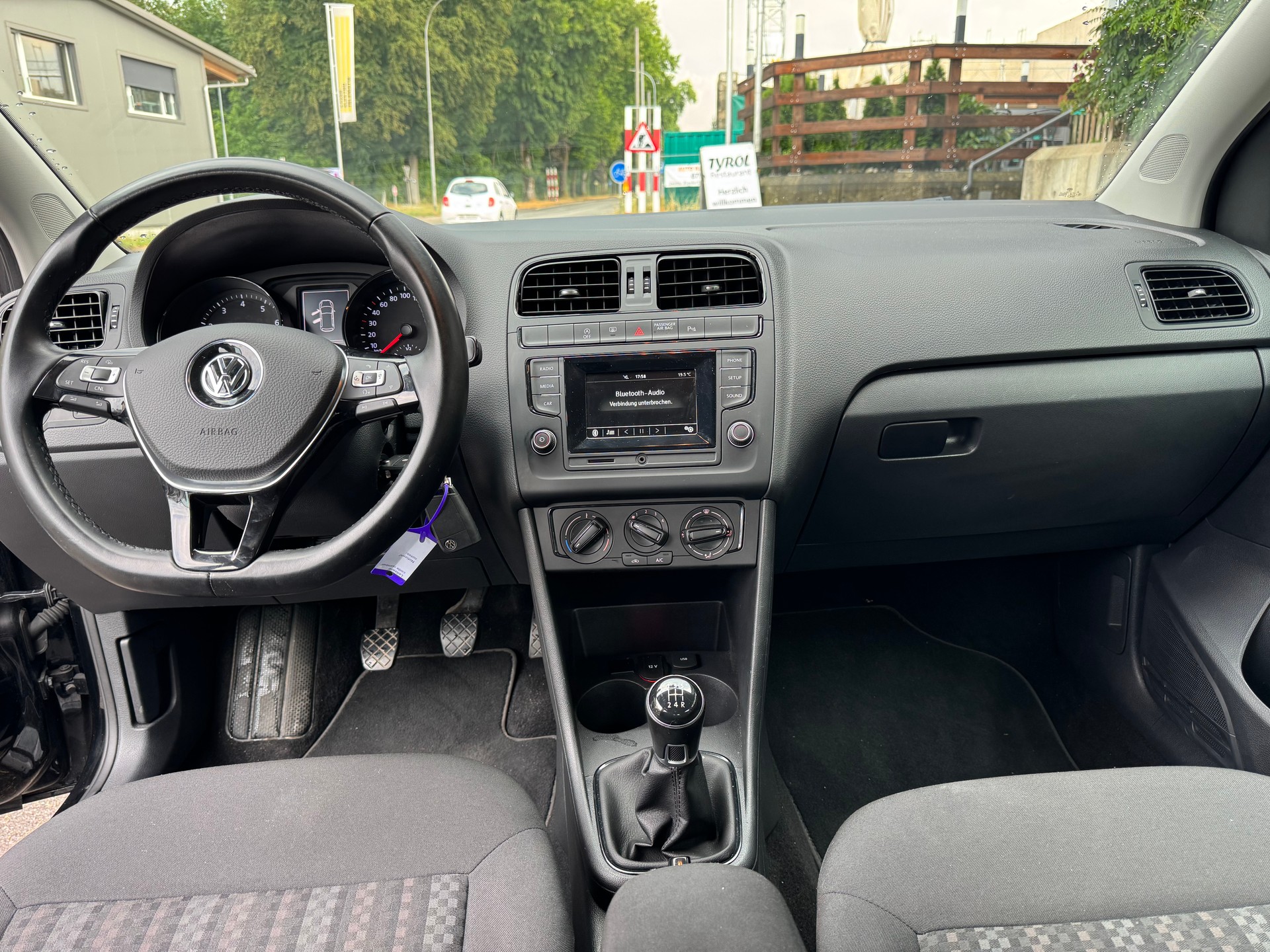 VW Polo 1.0 BMT Trendline-image-7