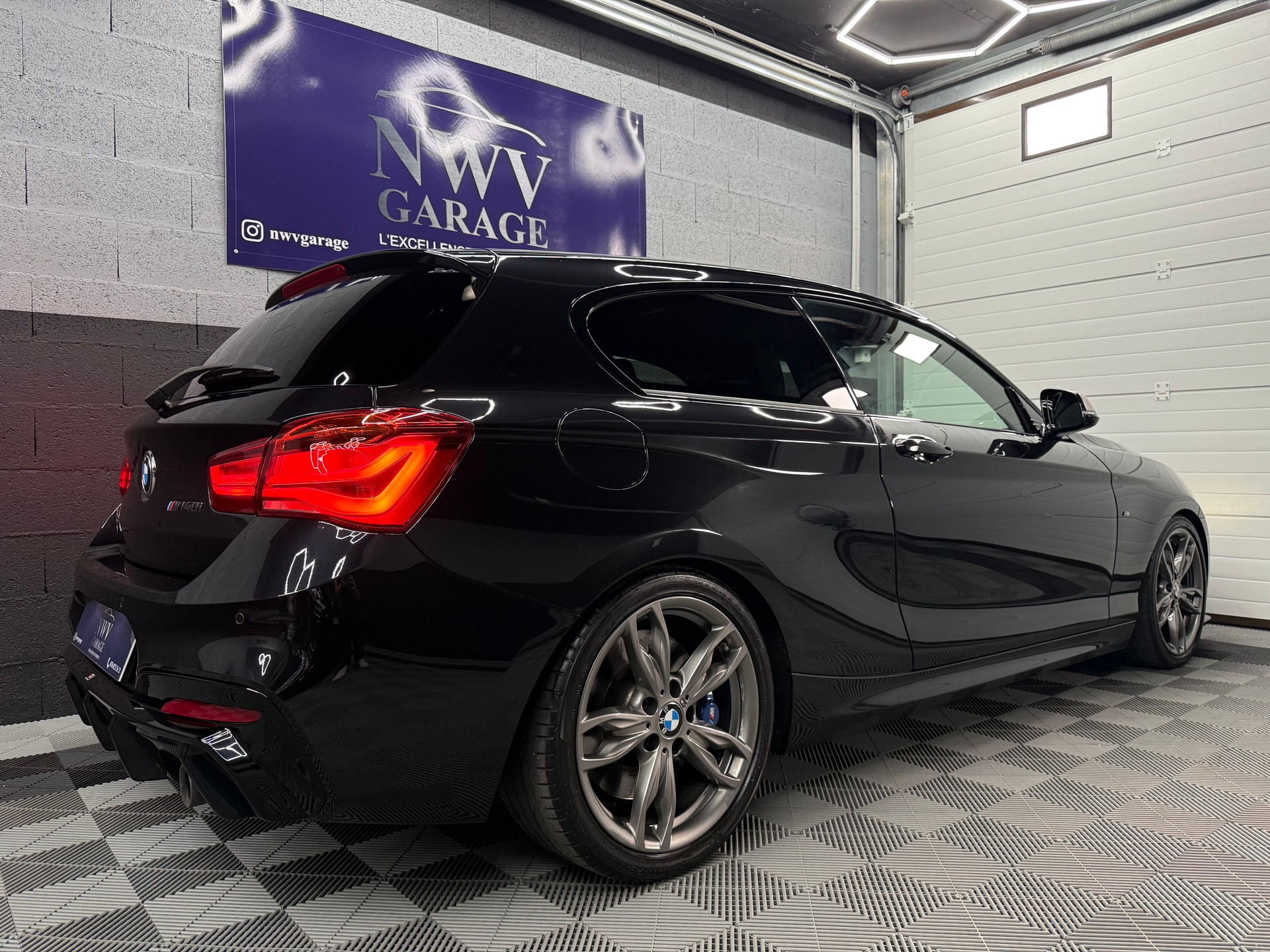 BMW M140i xDrive Steptronic-image-5