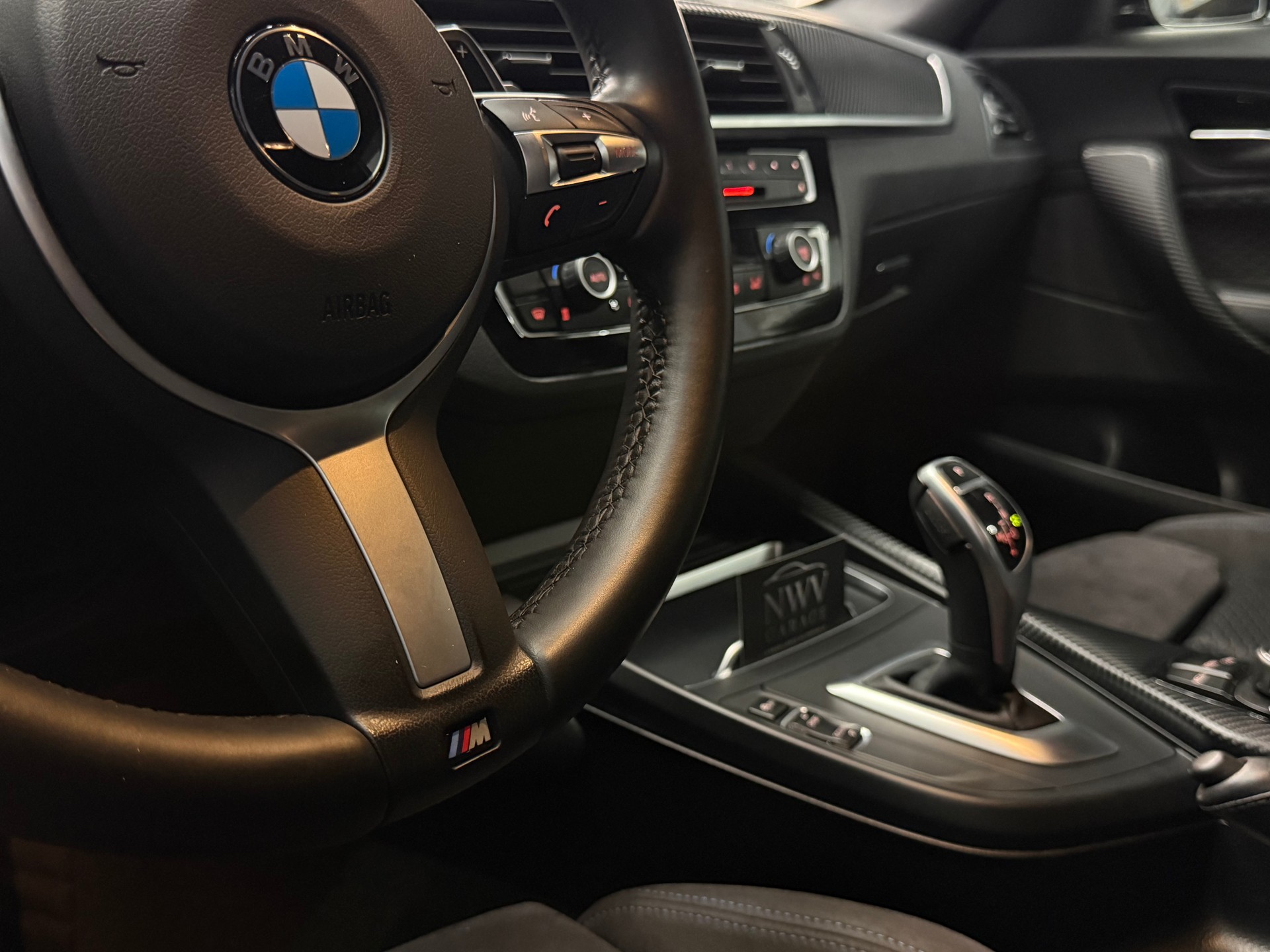 BMW M140i xDrive Steptronic-image-15