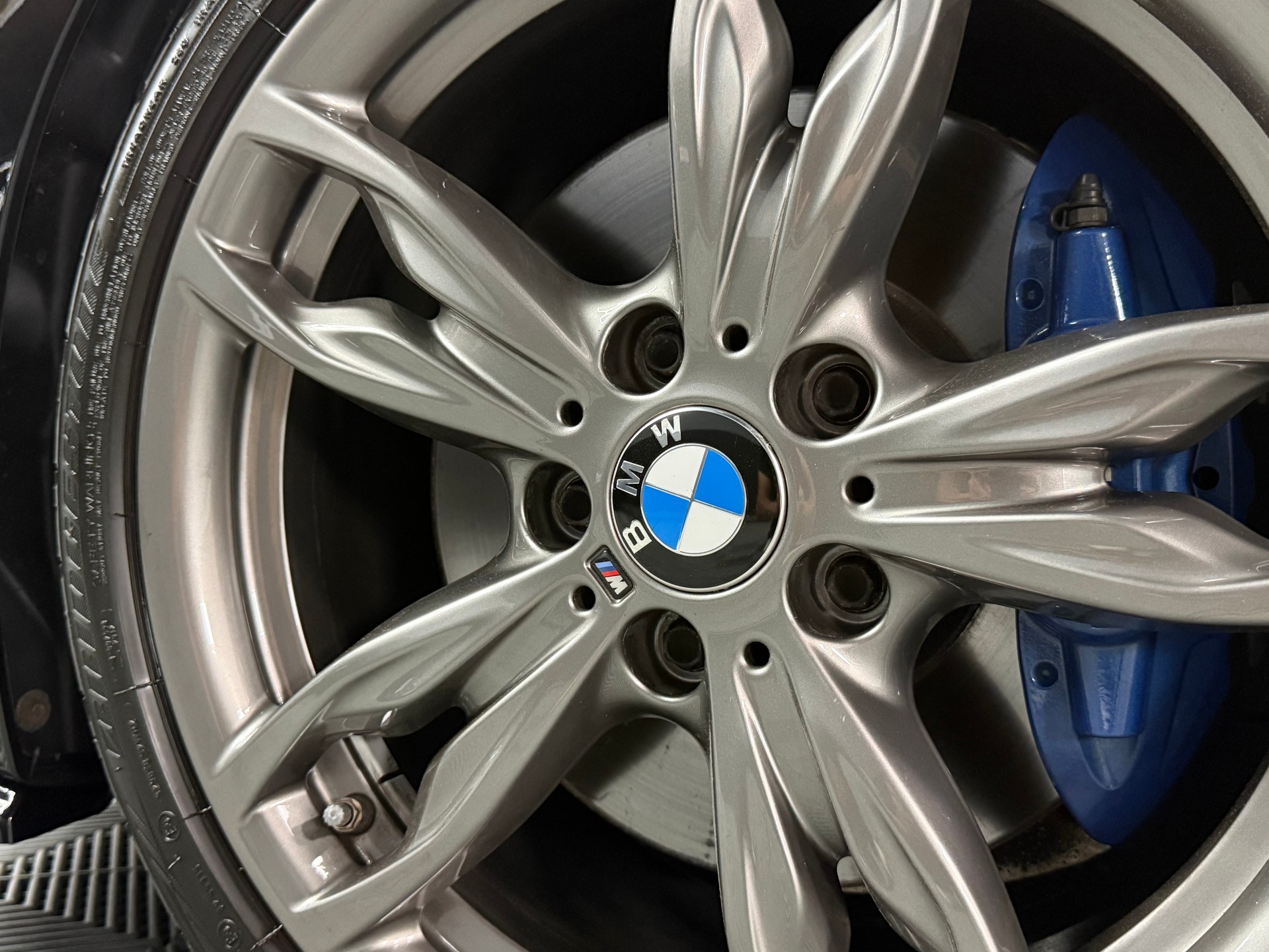 BMW M140i xDrive Steptronic-image-13