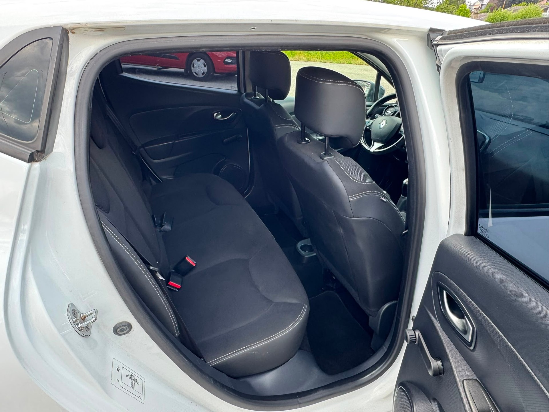 RENAULT Clio 0.9 12V Expression-image-8