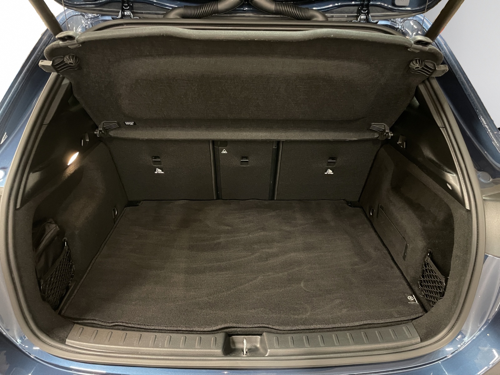 MERCEDES-BENZ GLA 200 Progressive 7G-DCT-image-5