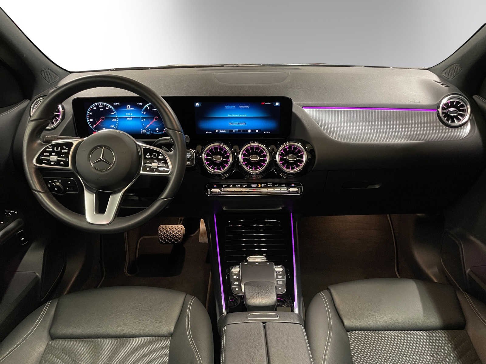 MERCEDES-BENZ GLA 200 Progressive 7G-DCT-image-10
