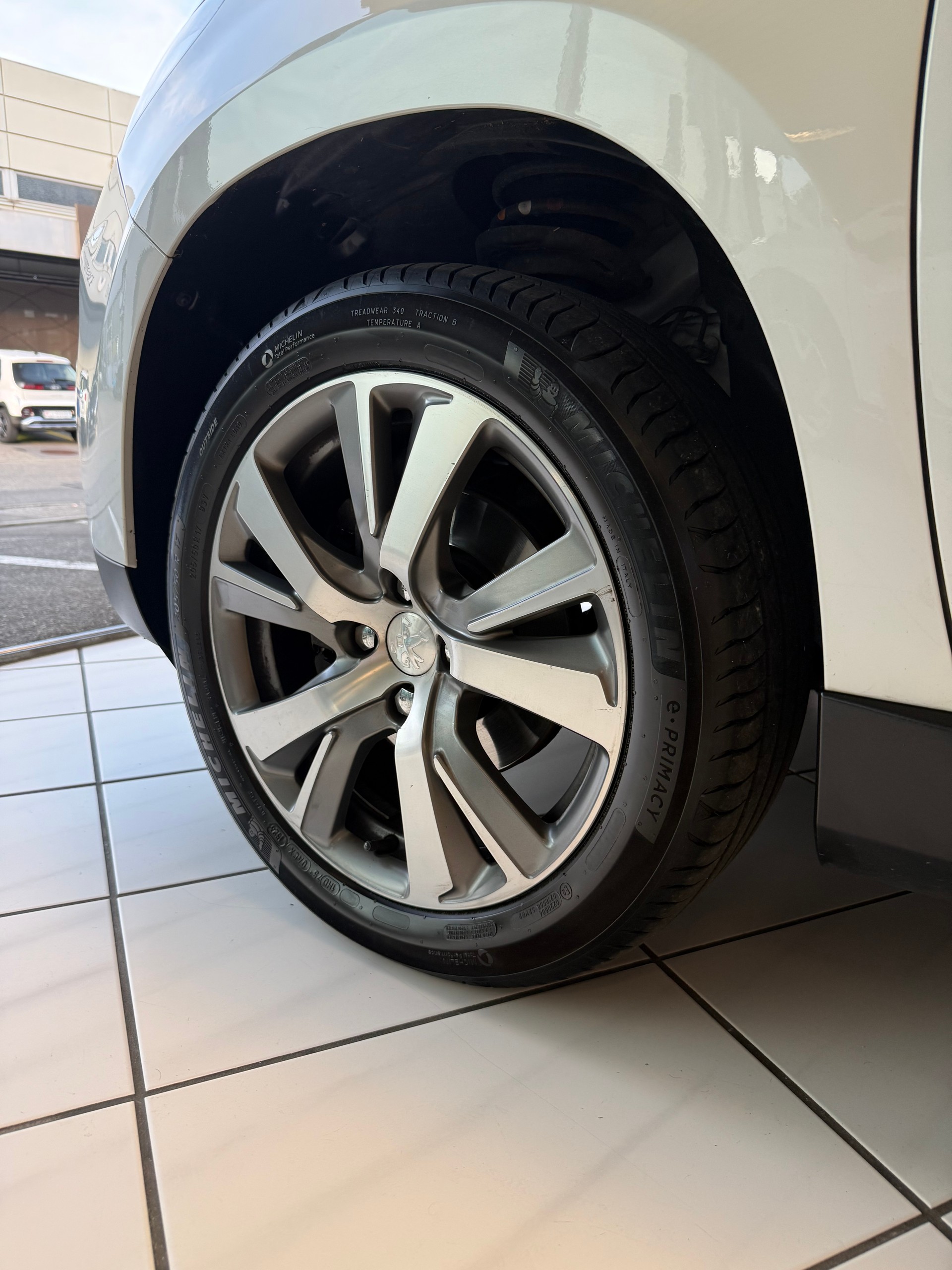 PEUGEOT 2008 1.6 BlueHDi Féline-image-20
