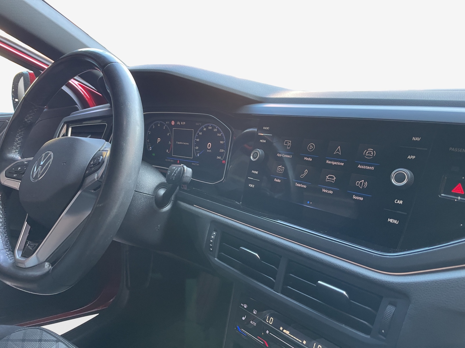 VW Taigo 1.0 TSI R-Line DSG-image-15