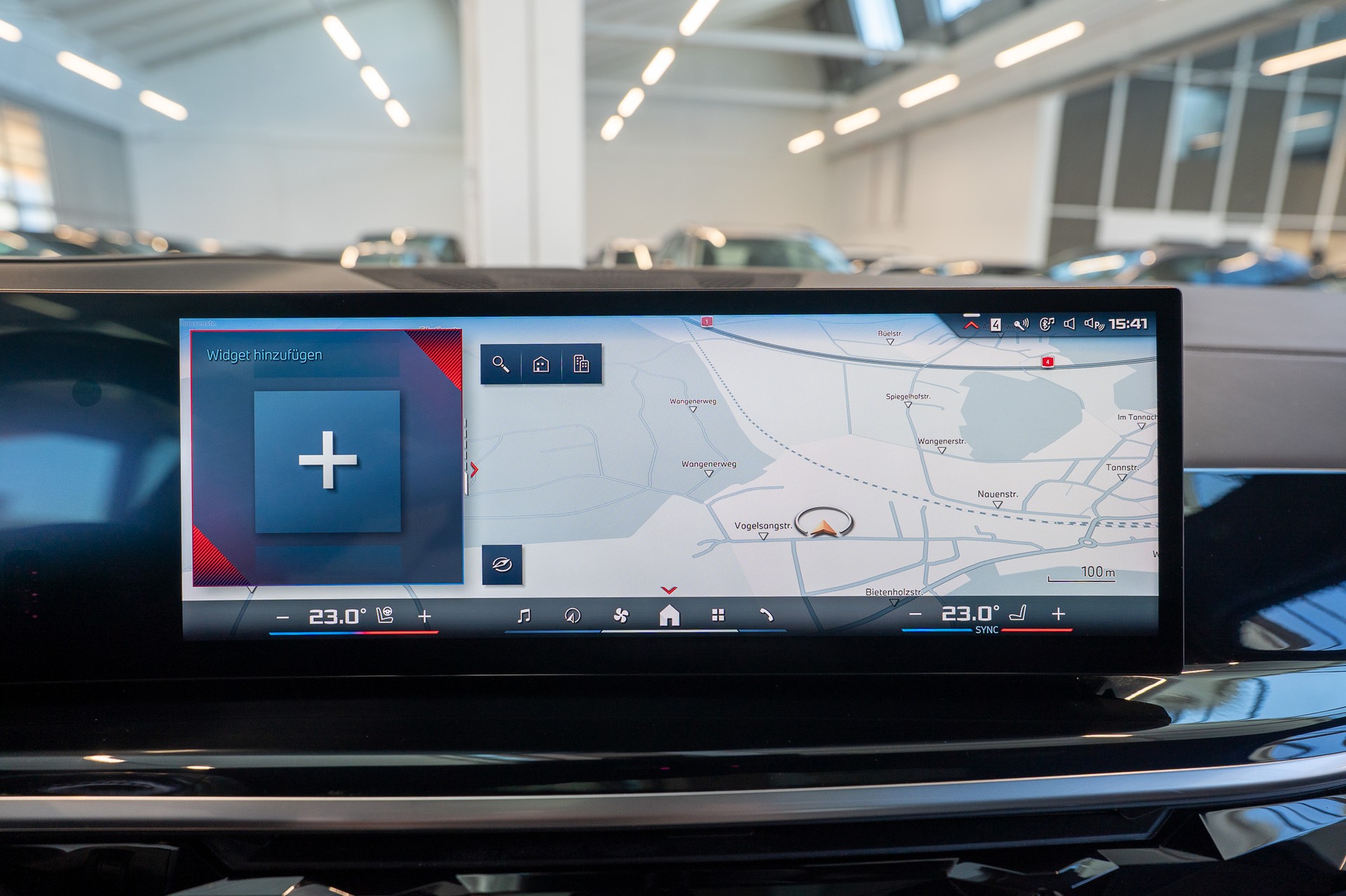 BMW X7 xDrive 48V M60i M Sport / 23" Felgen / Iconic Glow / Head-Up Display / Panorama-Schiebedach-image-25