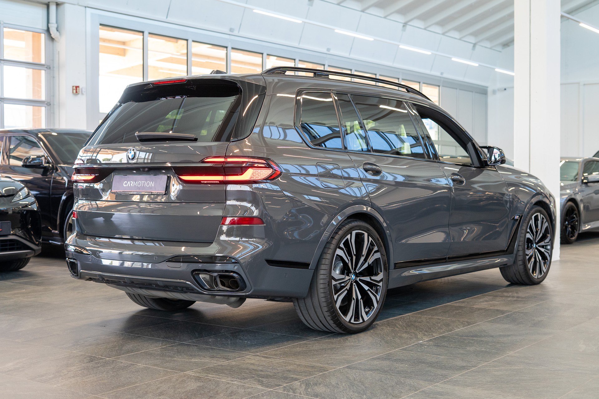 BMW X7 xDrive 48V M60i M Sport / 23" Felgen / Iconic Glow / Head-Up Display / Panorama-Schiebedach-image-6