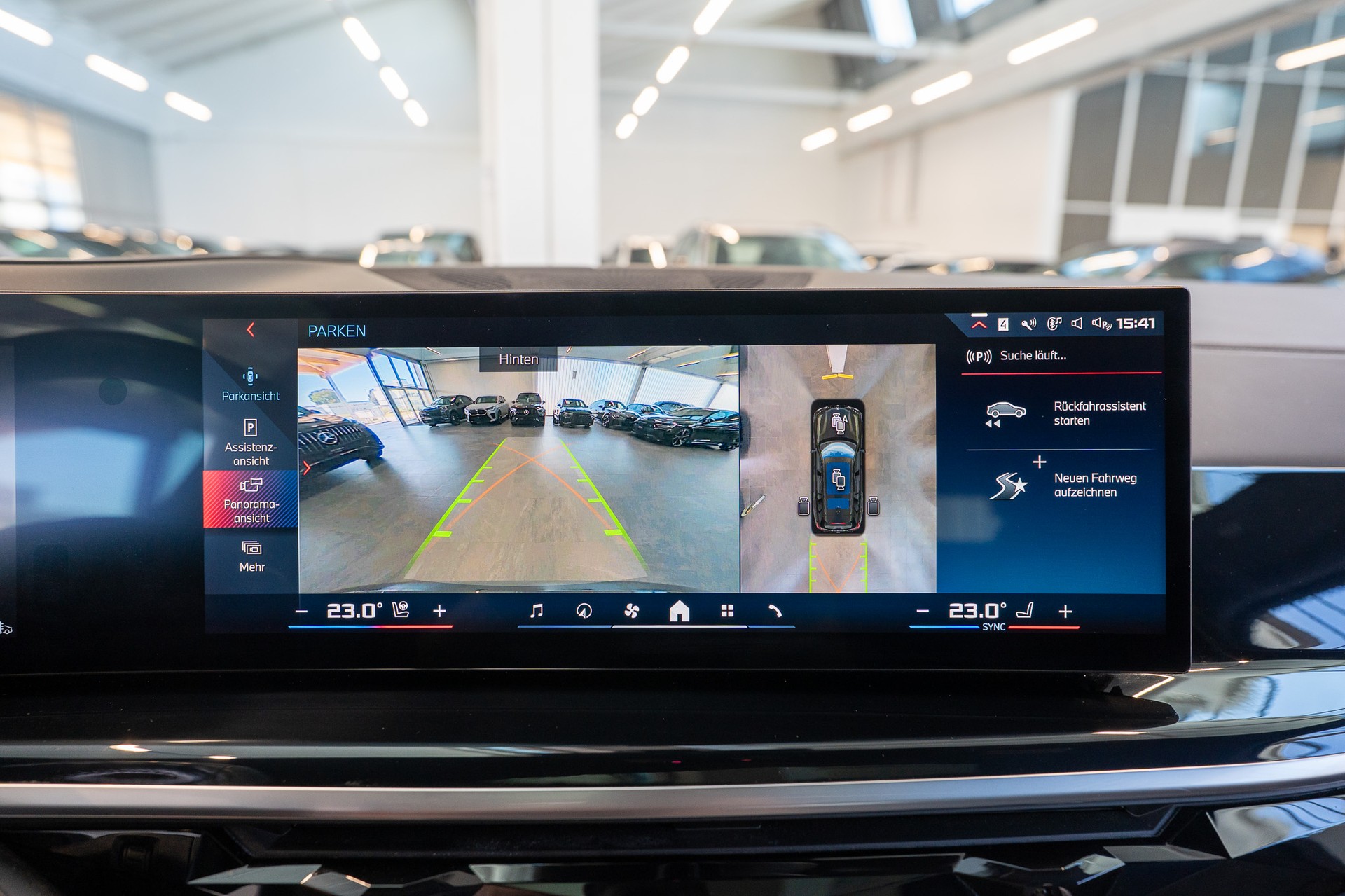 BMW X7 xDrive 48V M60i M Sport / 23" Felgen / Iconic Glow / Head-Up Display / Panorama-Schiebedach-image-26