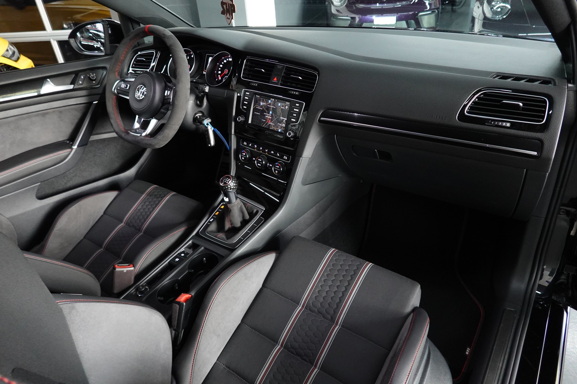 VW GOLF 2.0 TSI GTI CLUBSPORT S CH-FZ-image-37
