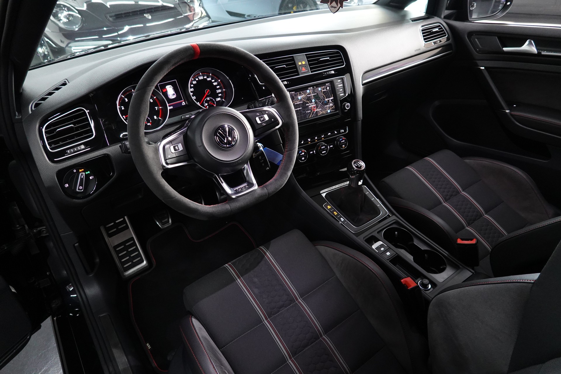 VW GOLF 2.0 TSI GTI CLUBSPORT S CH-FZ-image-23
