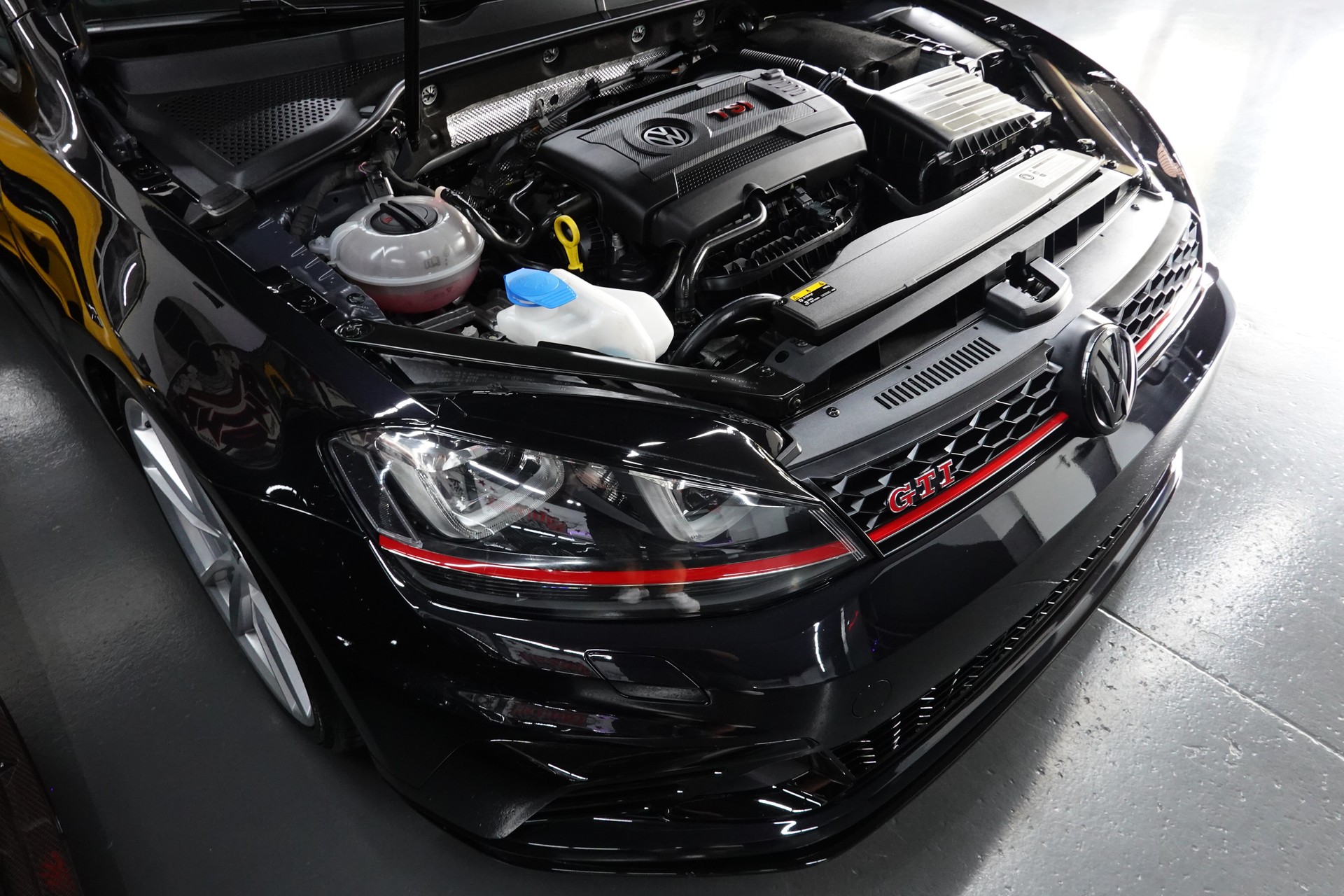 VW GOLF 2.0 TSI GTI CLUBSPORT S CH-FZ-image-3