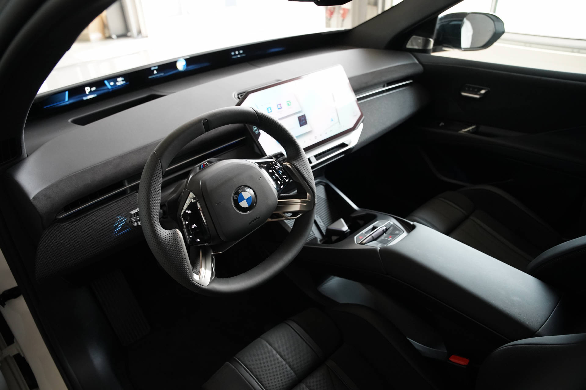 BMW iX3 50 xDrive M Sport Pro-image-6