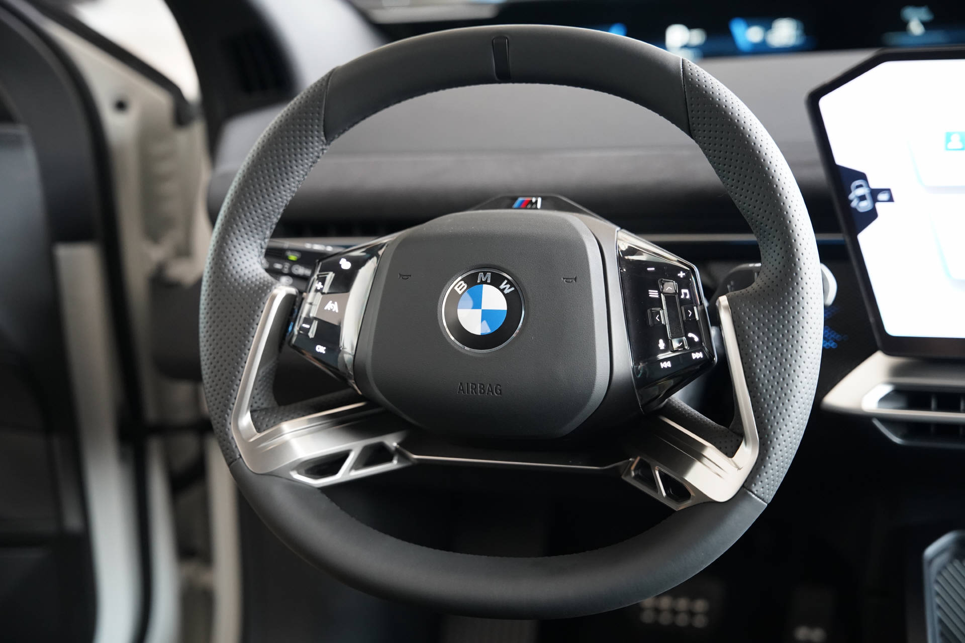 BMW iX3 50 xDrive M Sport Pro-image-12