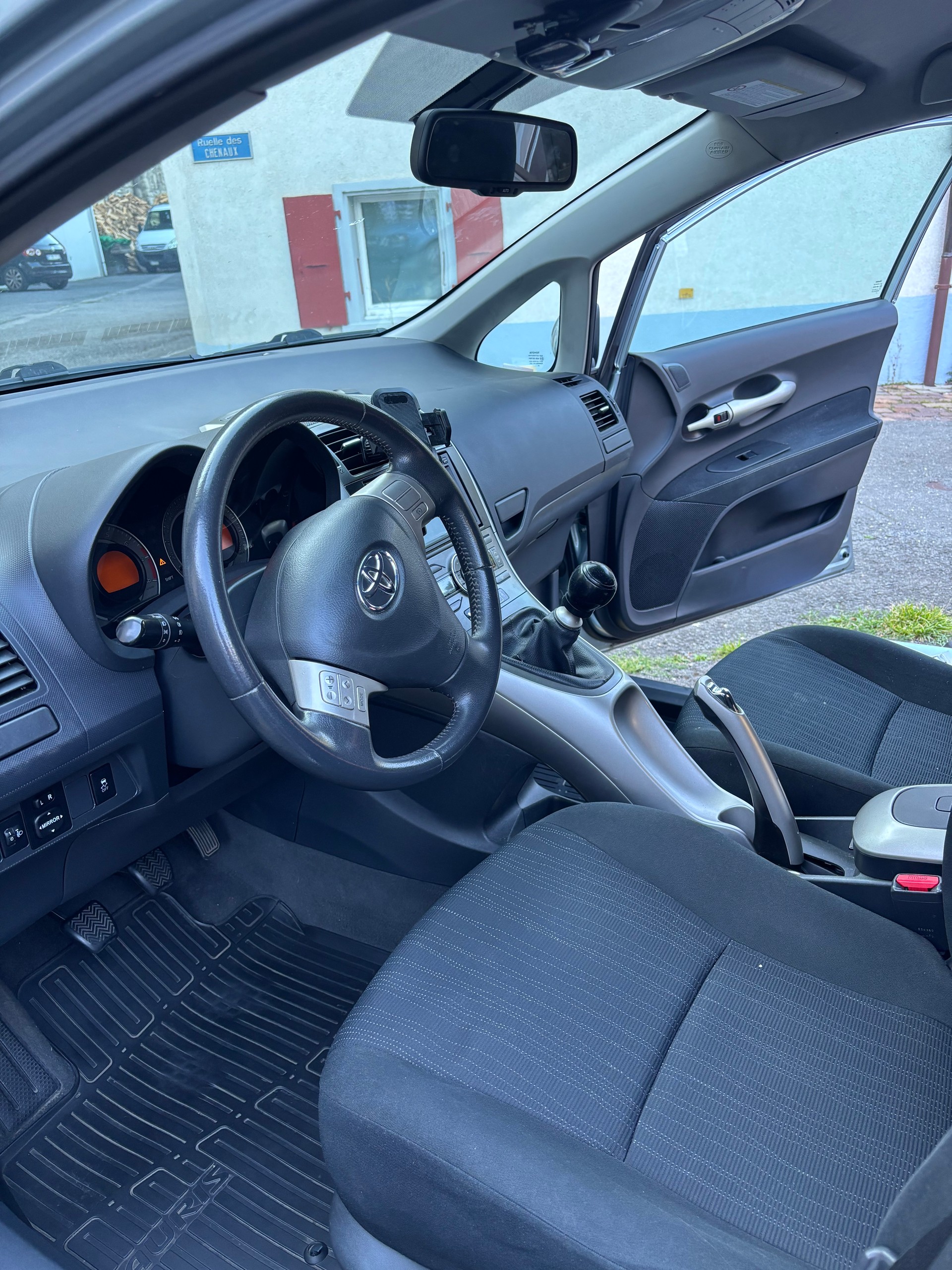 TOYOTA 1.8 VMa Linea Sol-image-2