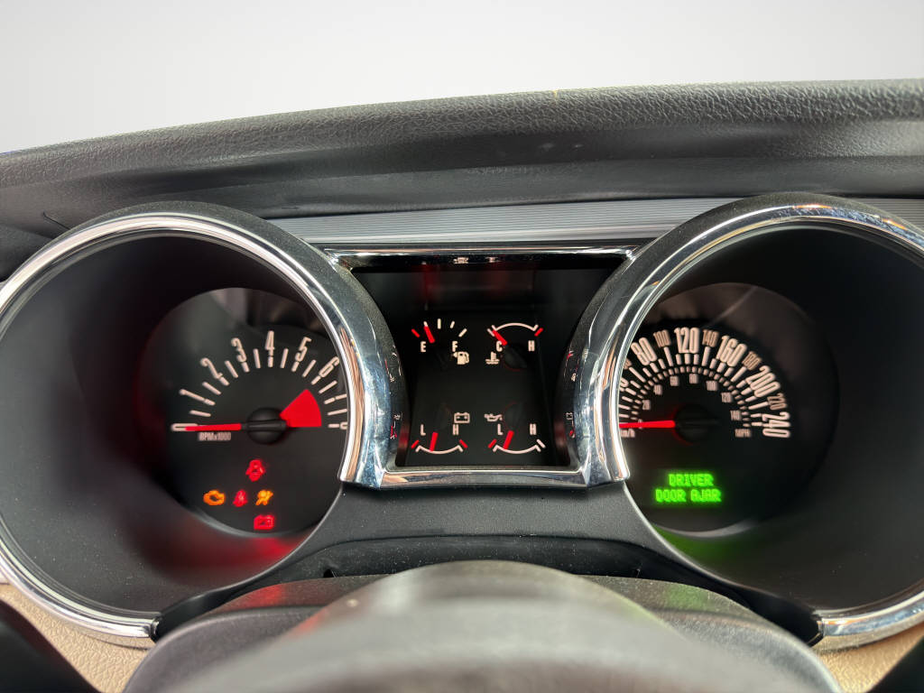FORD MUSTANG CABRIO-image-10