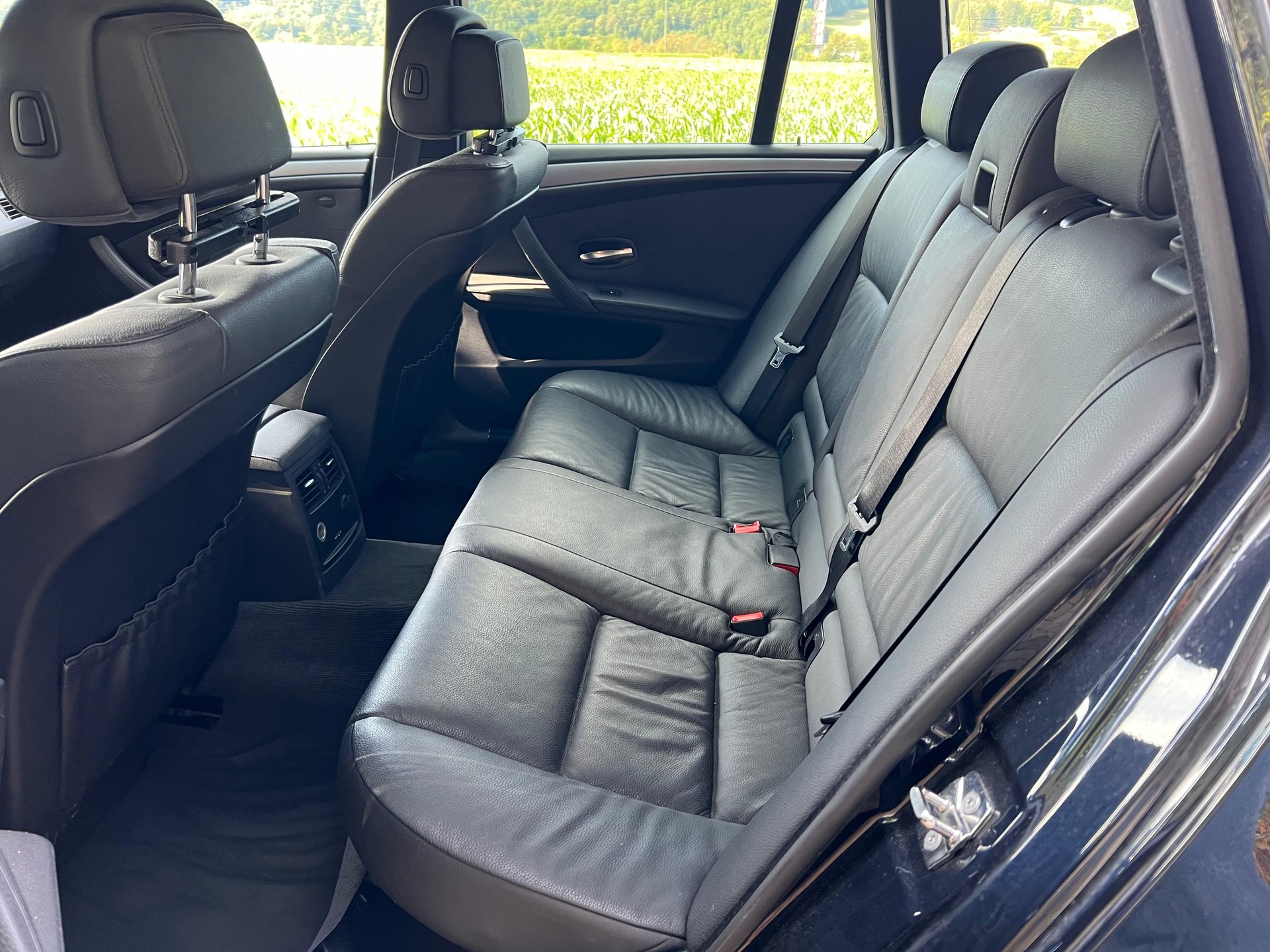 BMW 530i Touring Steptronic-image-11