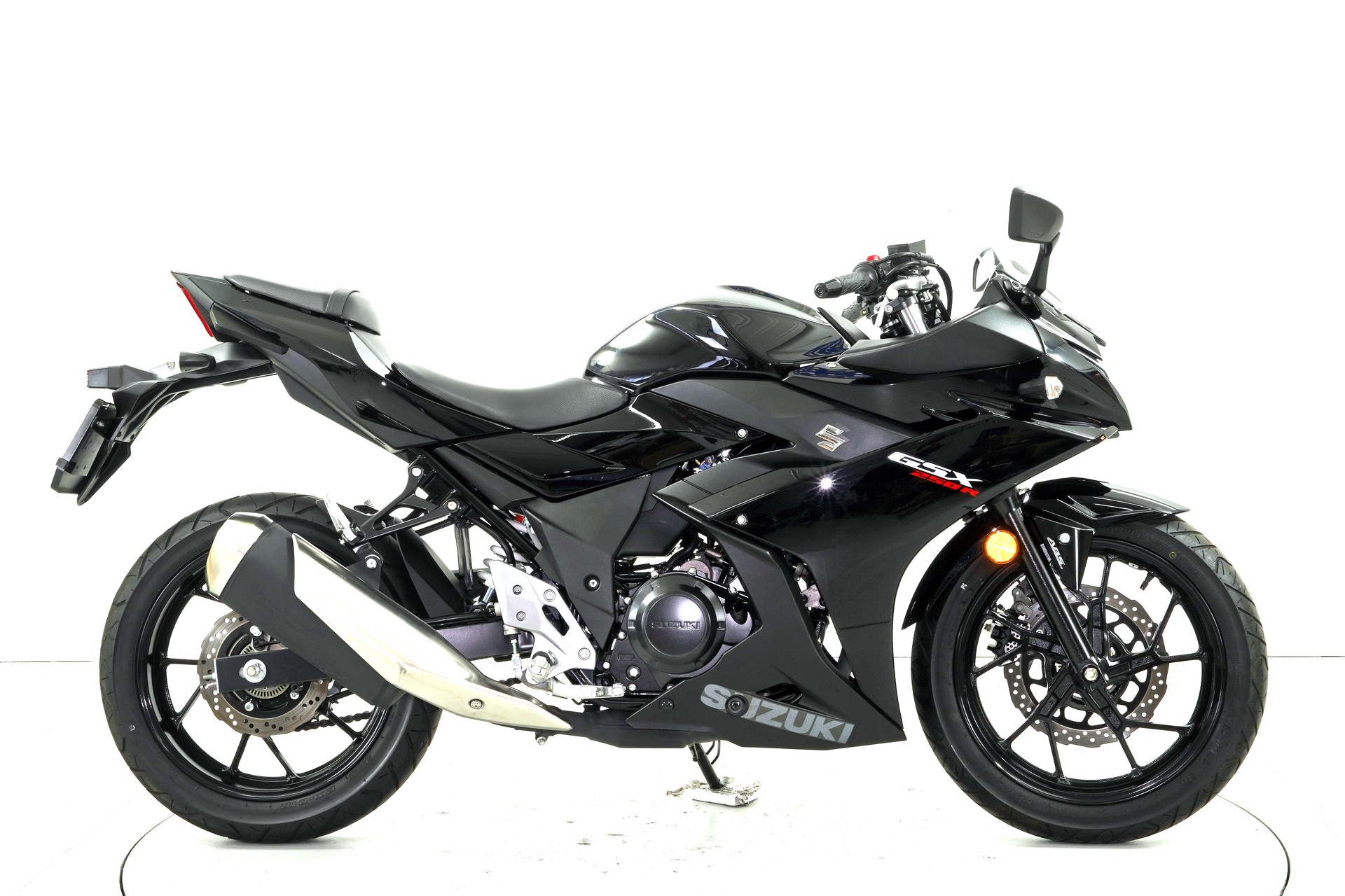 SUZUKI GSX-R 250-showroom-element-3
