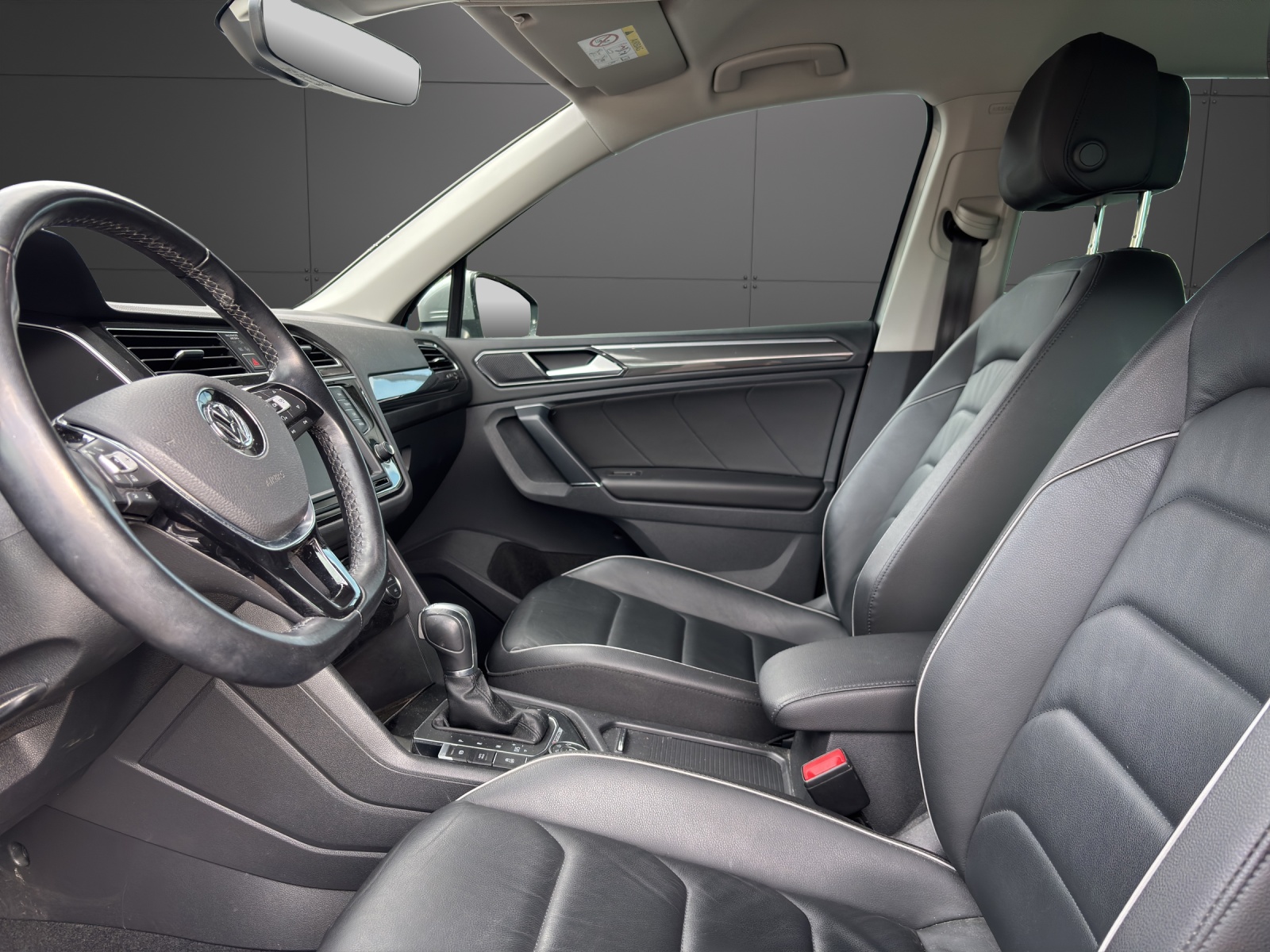 VW Tiguan 2.0TSI Highline 4Motion DSG-showroom-element-2